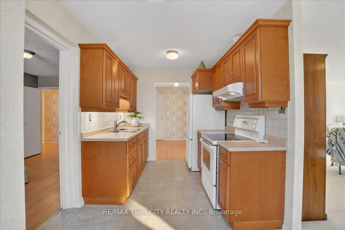 Photo 17 of Unit 706, 19 Woodlawn Road E, Guelph, Riverside Park — HOMEH