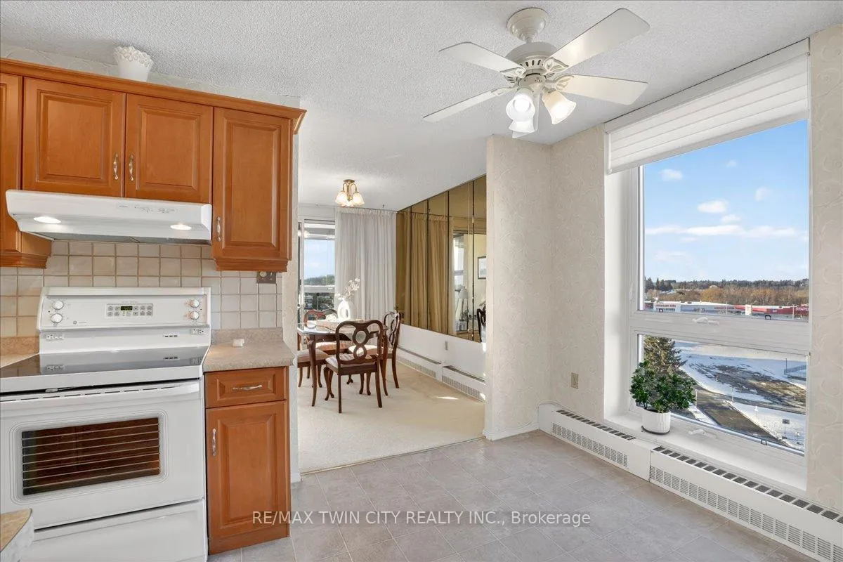 Photo 19 of Unit 706, 19 Woodlawn Road E, Guelph, Riverside Park — HOMEH