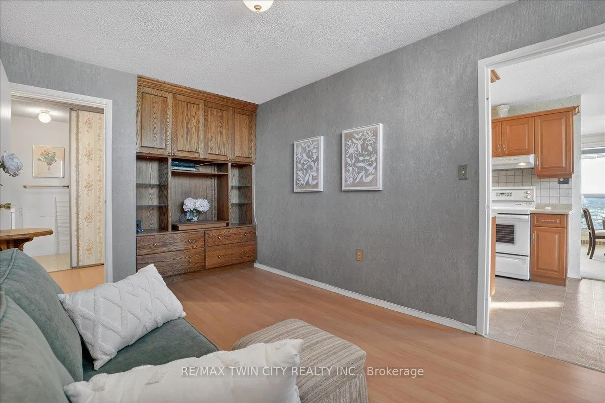 Photo 23 of Unit 706, 19 Woodlawn Road E, Guelph, Riverside Park — HOMEH