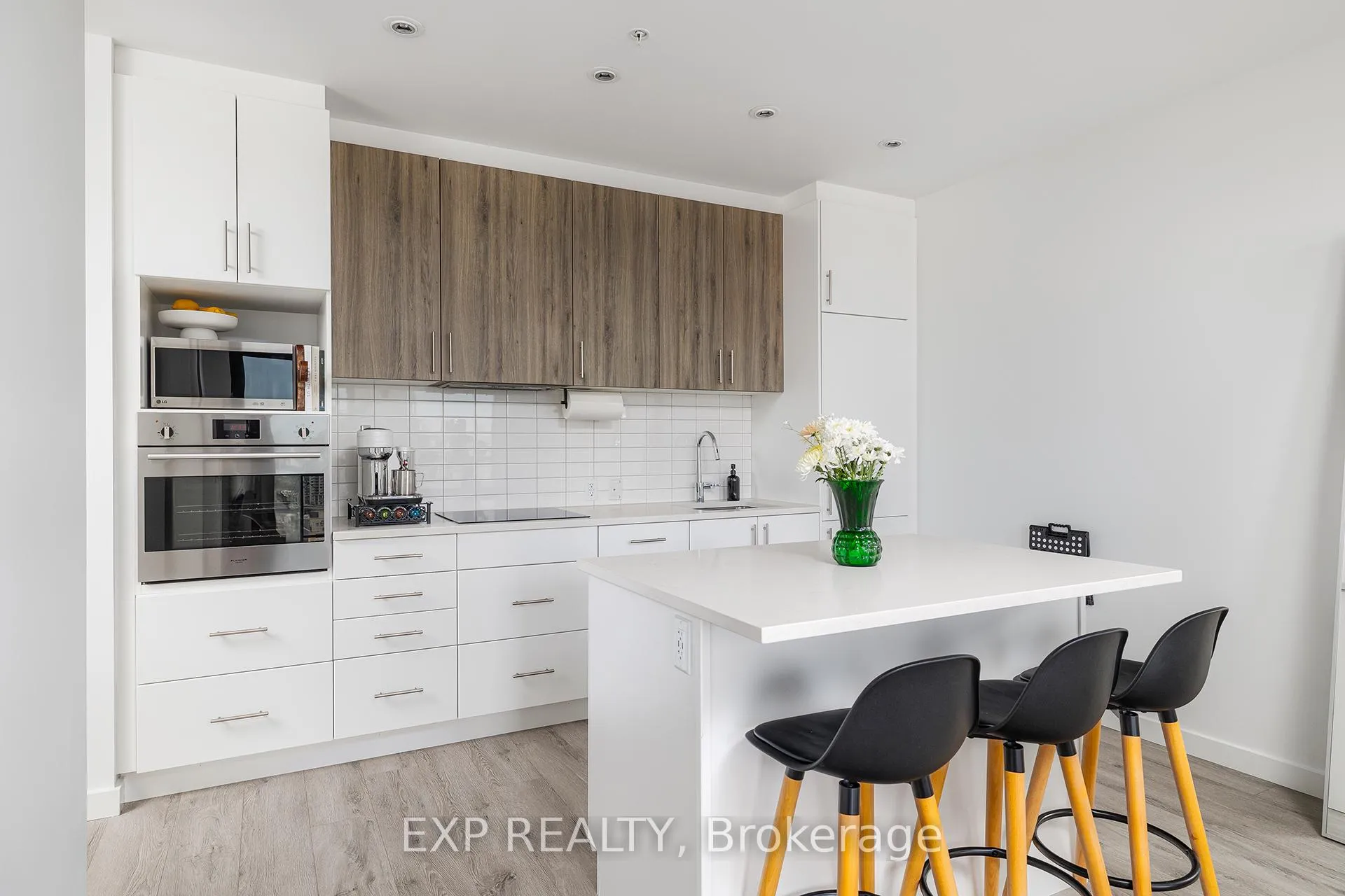 Photo 5 of Unit 1703, 181 King Street S, Waterloo, Uptown West — HOMEH