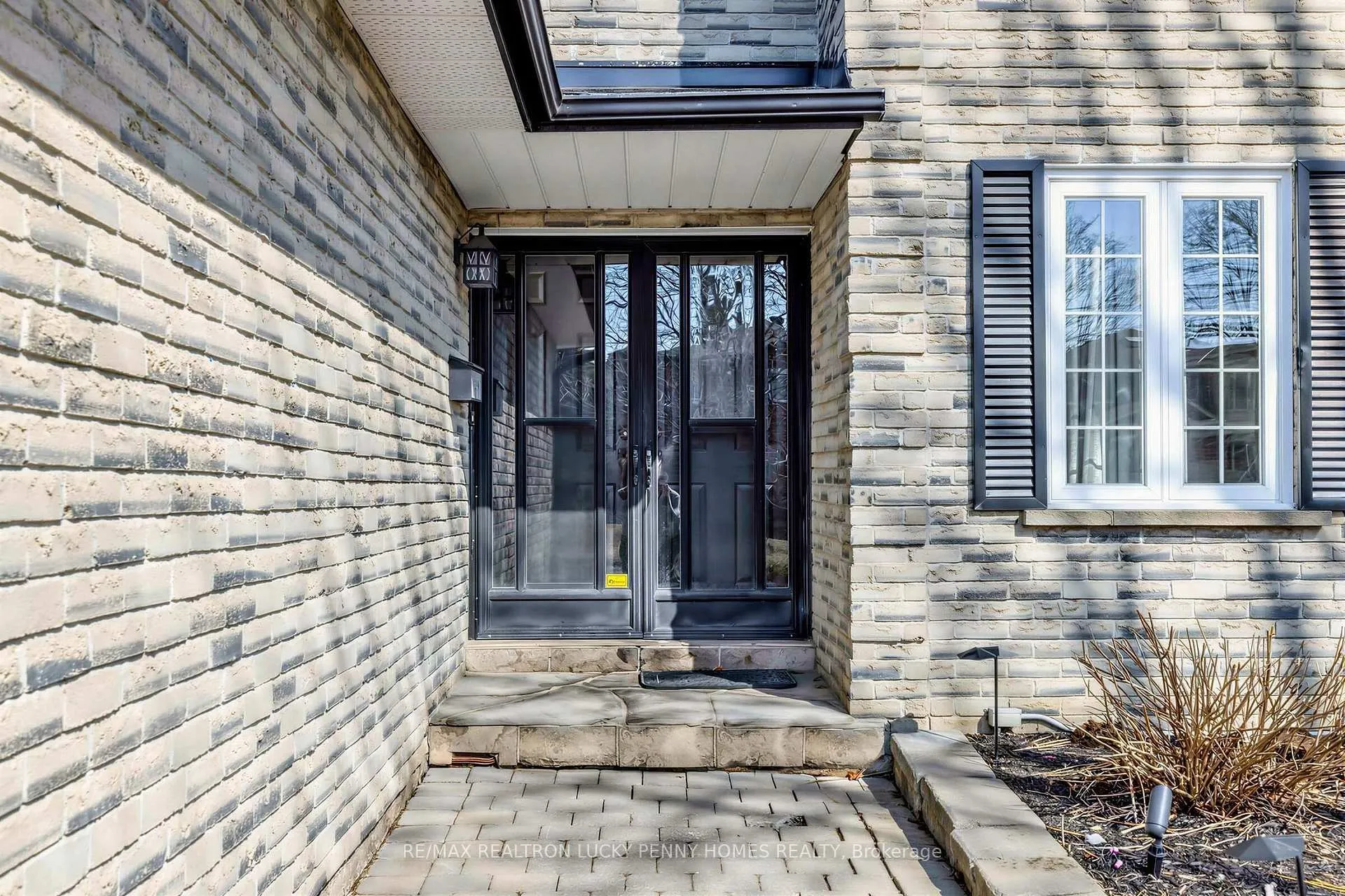 Photo 3 of 66 Marion Crescent, Markham, Raymerville — HOMEH