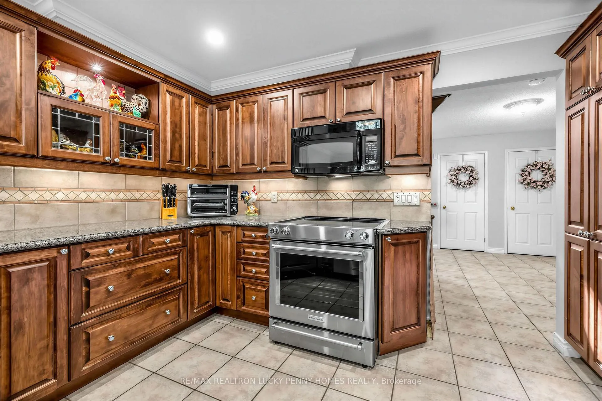 Photo 10 of 66 Marion Crescent, Markham, Raymerville — HOMEH
