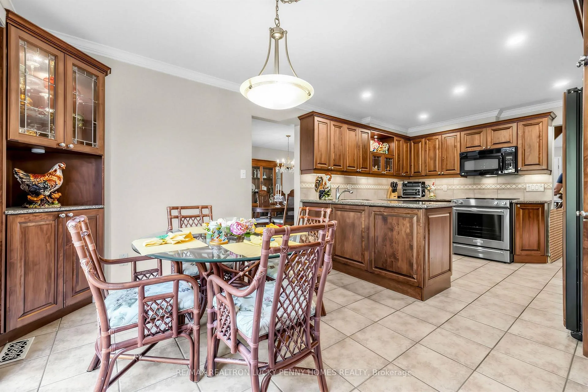 Photo 12 of 66 Marion Crescent, Markham, Raymerville — HOMEH