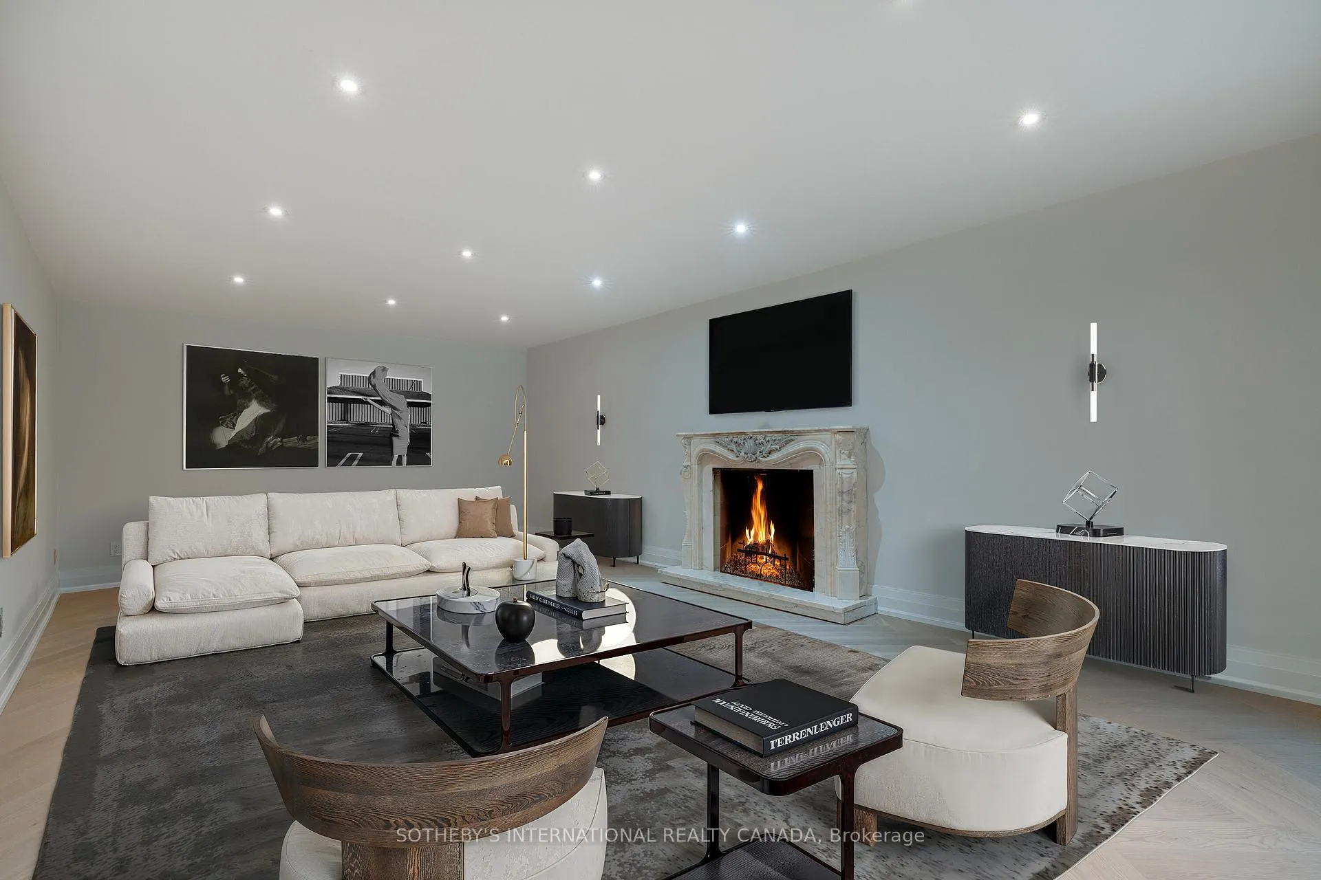Photo 4 of 85 Cowan Drive, Vaughan, East Woodbridge — HOMEH
