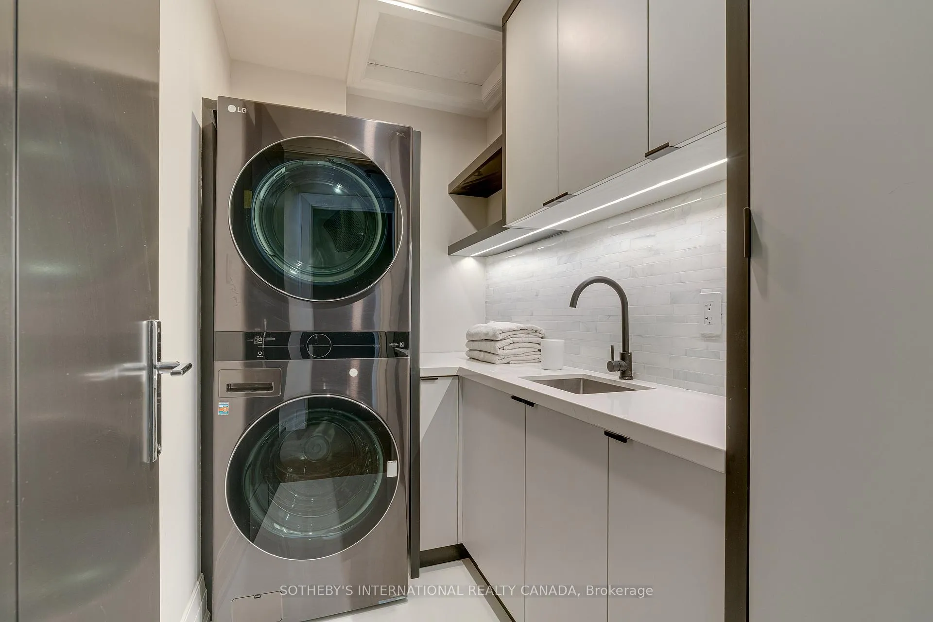 Photo 23 of 85 Cowan Drive, Vaughan, East Woodbridge — HOMEH
