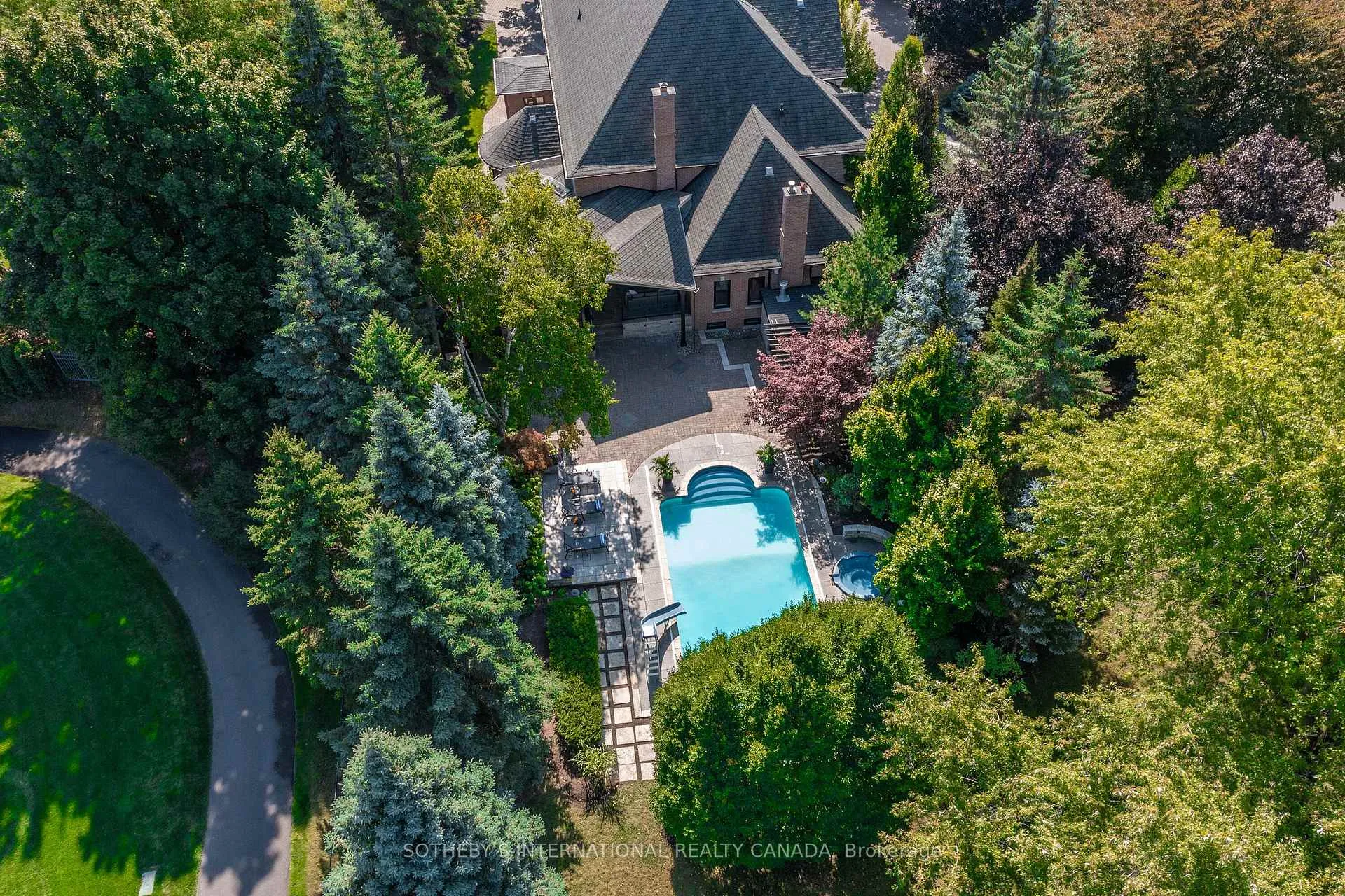 Photo 32 of 85 Cowan Drive, Vaughan, East Woodbridge — HOMEH