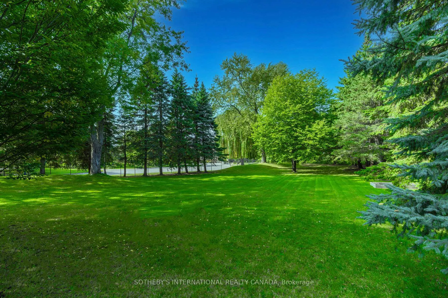Photo 43 of 85 Cowan Drive, Vaughan, East Woodbridge — HOMEH