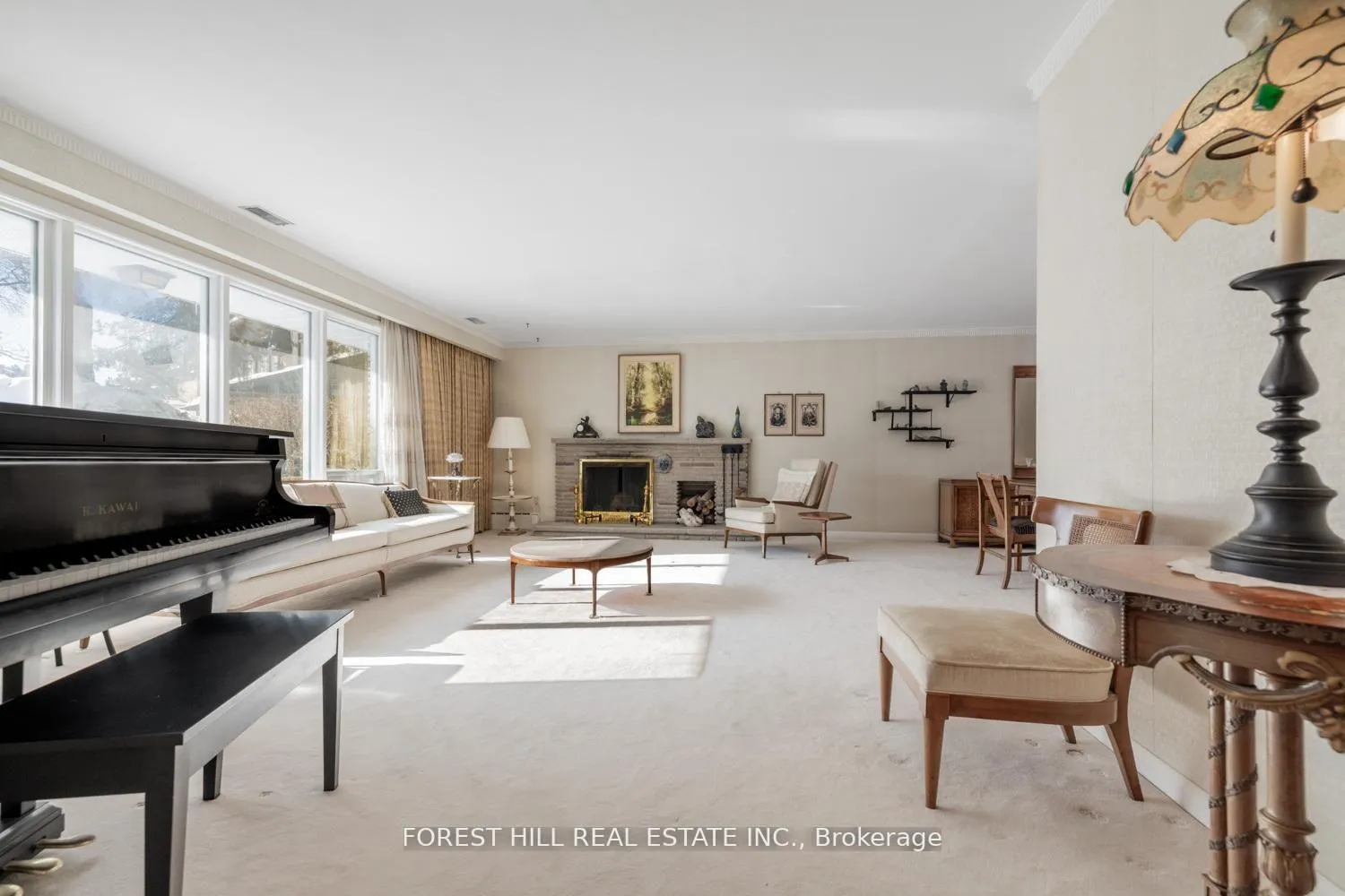 Photo 3 of 5 Bachelor Place, North York, St. Andrew-Windfields — HOMEH
