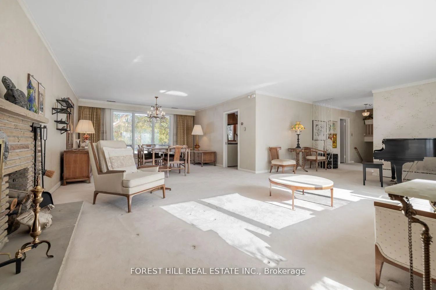 Photo 6 of 5 Bachelor Place, North York, St. Andrew-Windfields — HOMEH