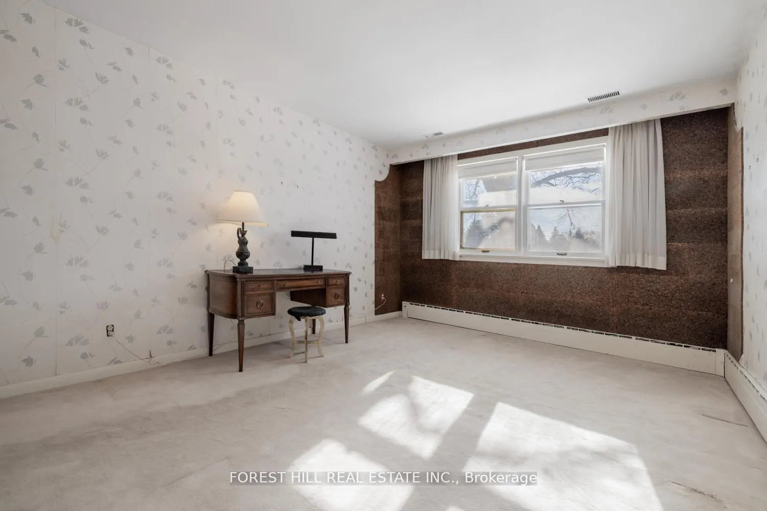 Photo 12 of 5 Bachelor Place, North York, St. Andrew-Windfields — HOMEH