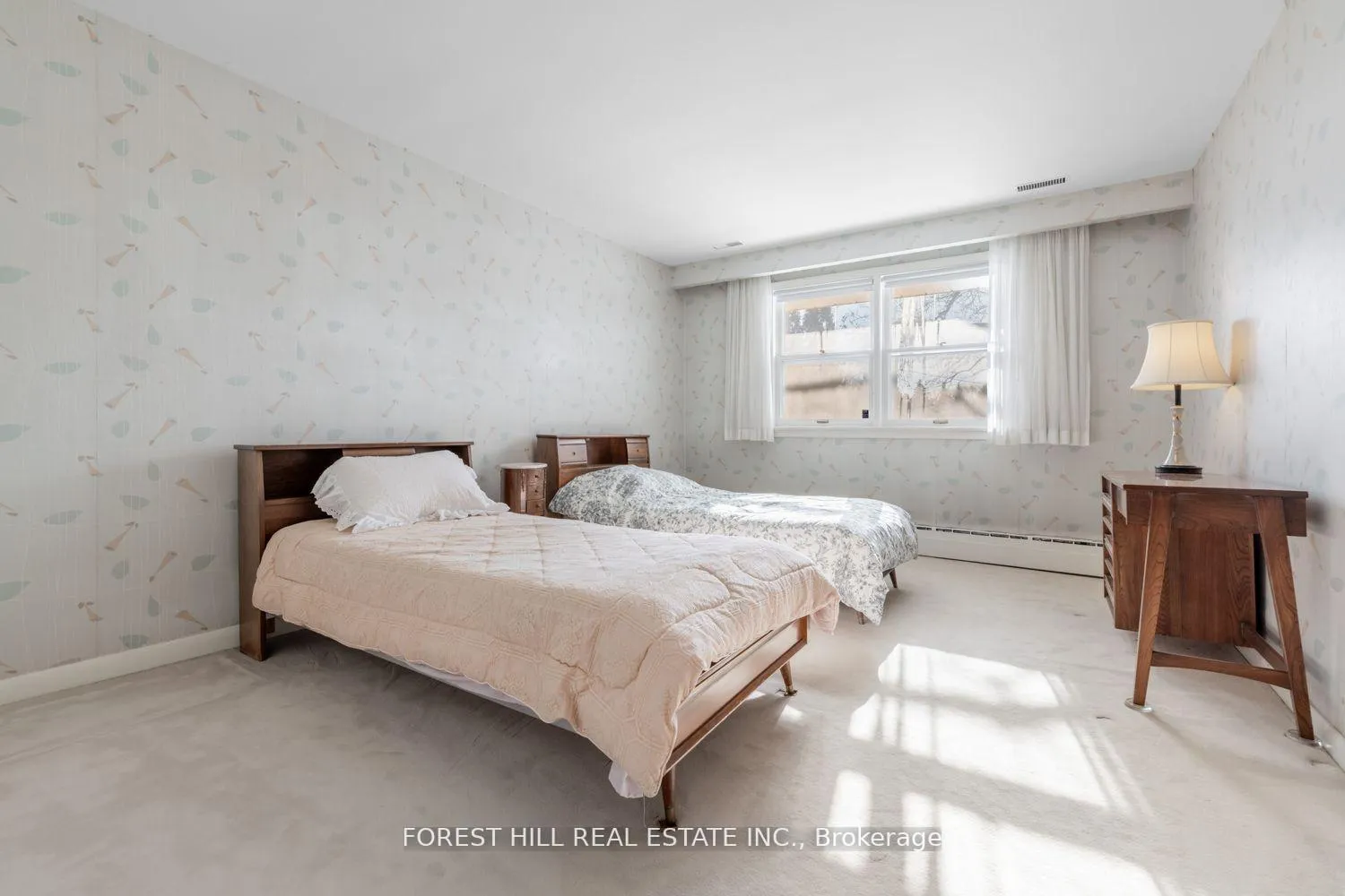 Photo 13 of 5 Bachelor Place, North York, St. Andrew-Windfields — HOMEH
