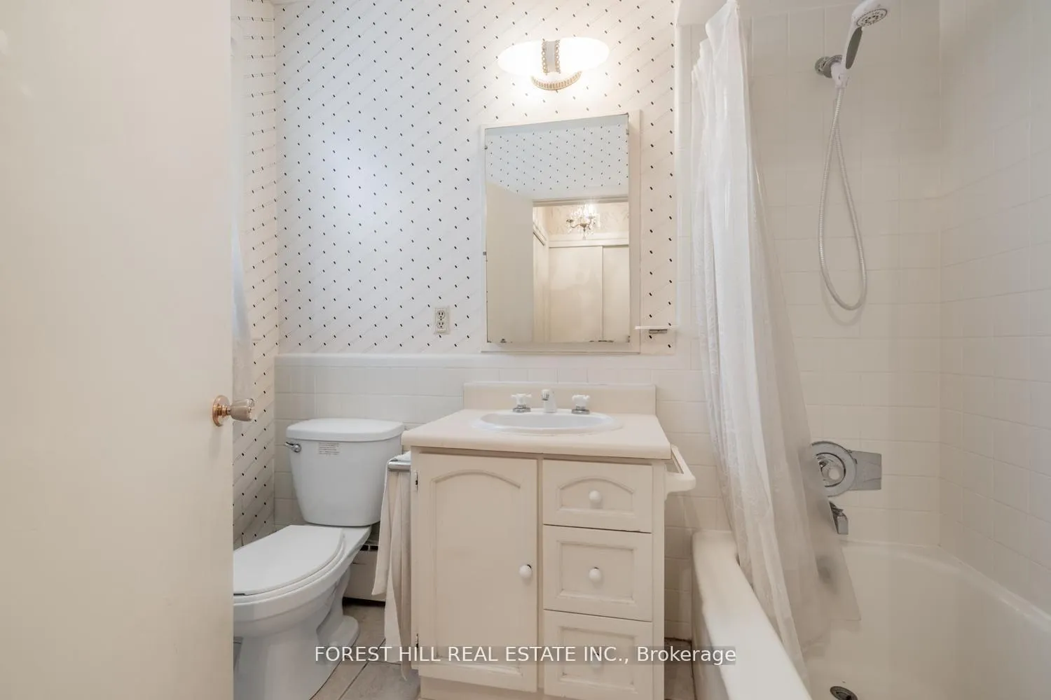 Photo 14 of 5 Bachelor Place, North York, St. Andrew-Windfields — HOMEH