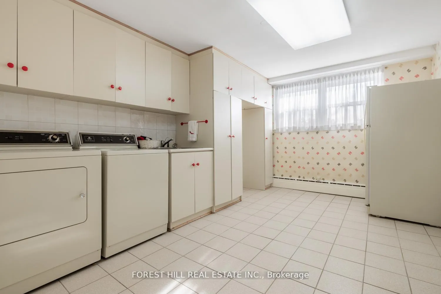 Photo 21 of 5 Bachelor Place, North York, St. Andrew-Windfields — HOMEH