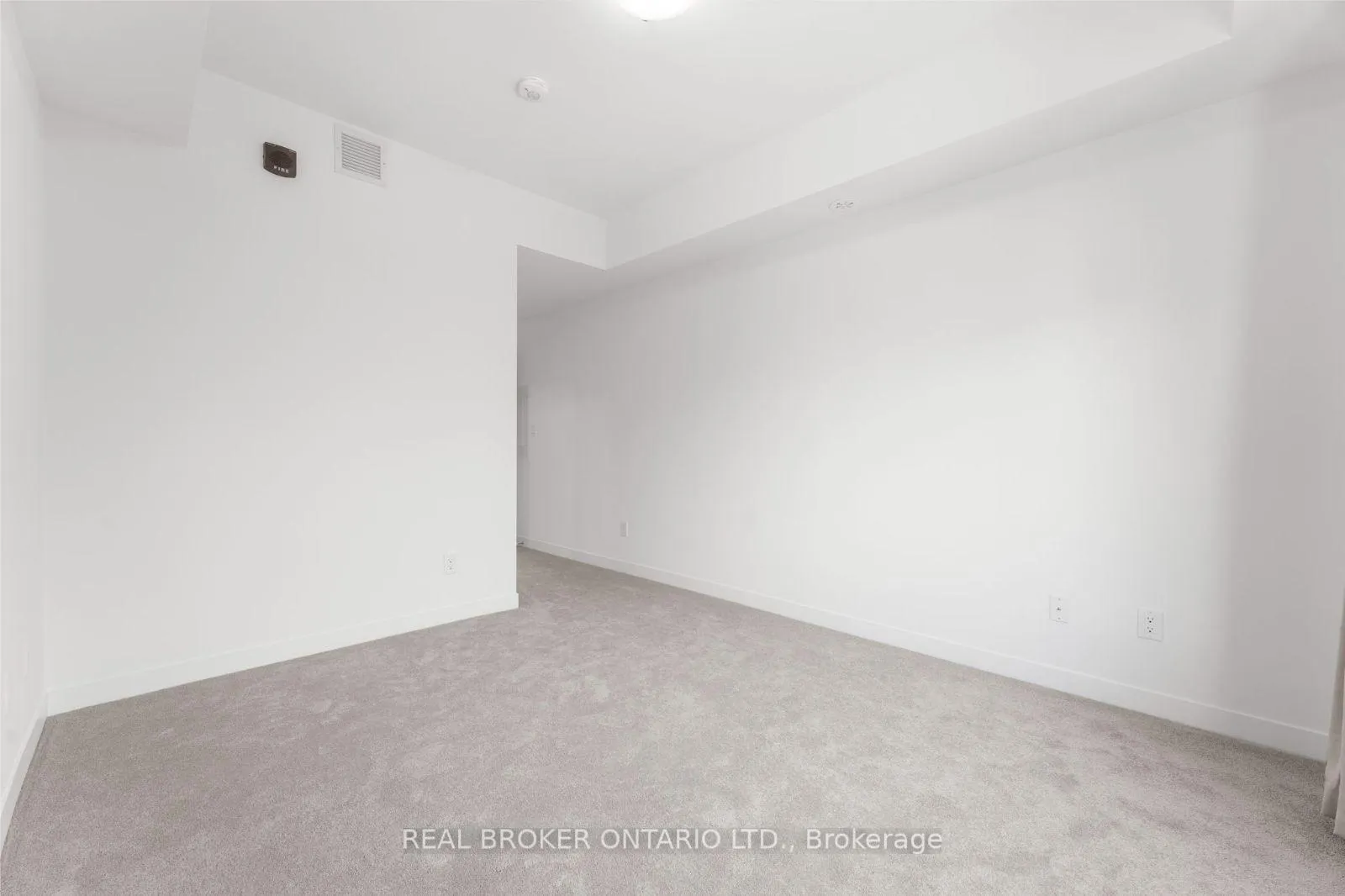 Photo 23 of Unit 5, 16 Marquette Avenue, Toronto, Englemount-Lawrence — HOMEH