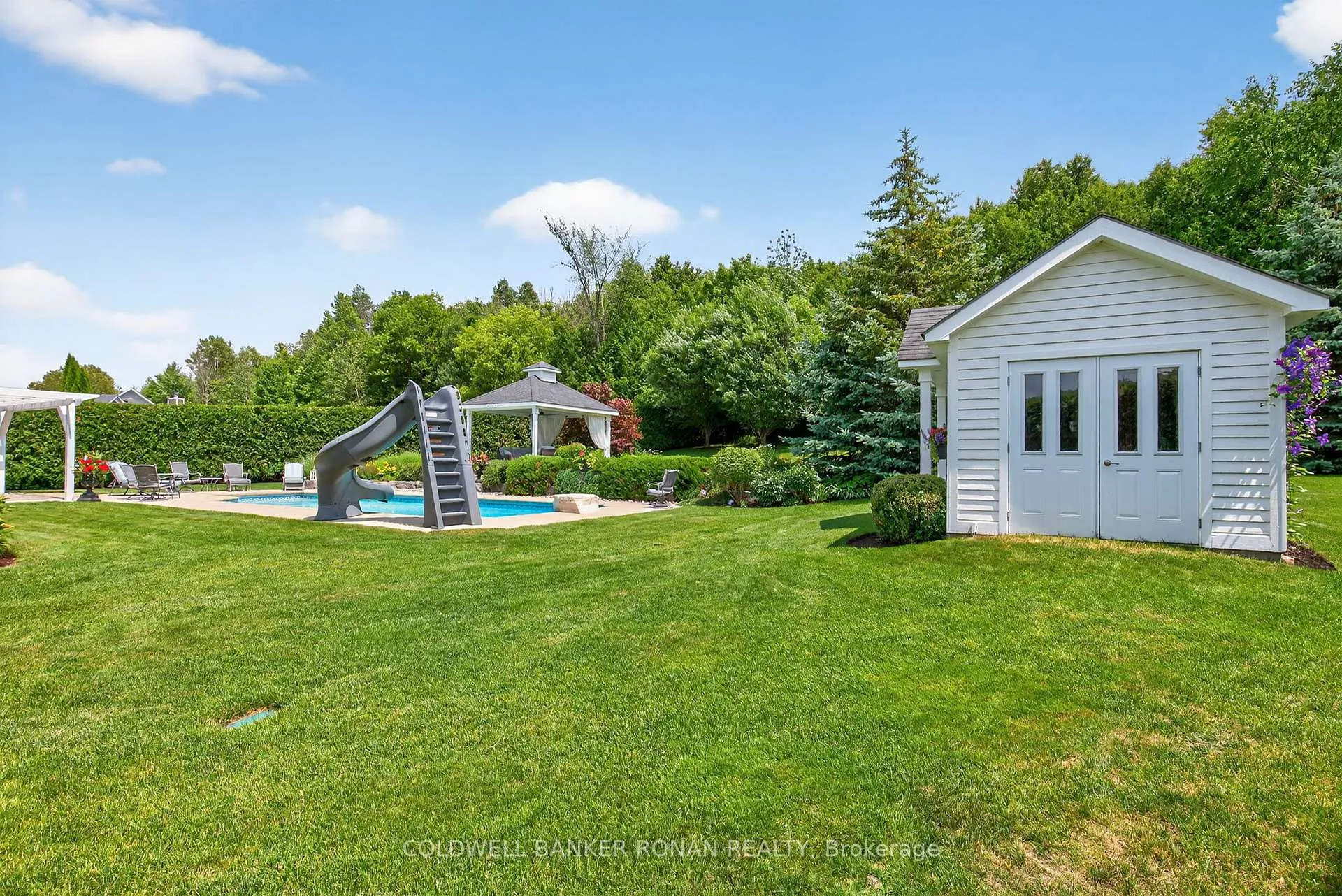 Photo 7 of 32 Underhill Court, Essa, Rural Essa — HOMEH