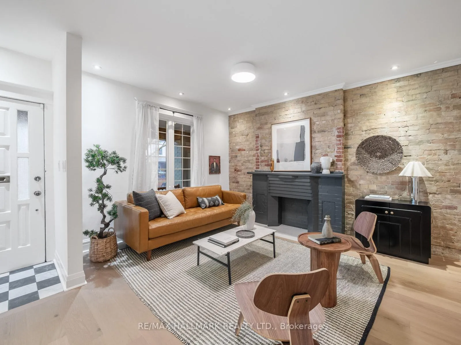 Photo 6 of 24 Richard Avenue, Toronto, Greenwood-Coxwell — HOMEH