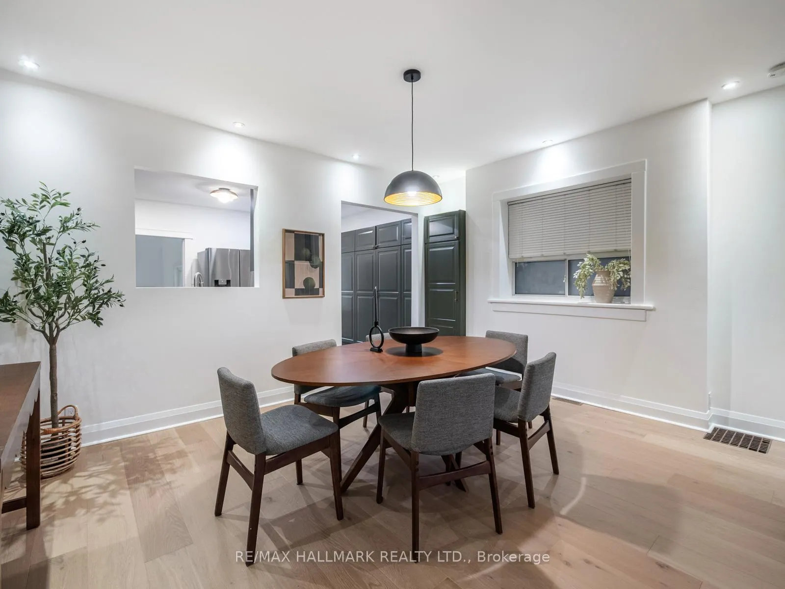 Photo 13 of 24 Richard Avenue, Toronto, Greenwood-Coxwell — HOMEH