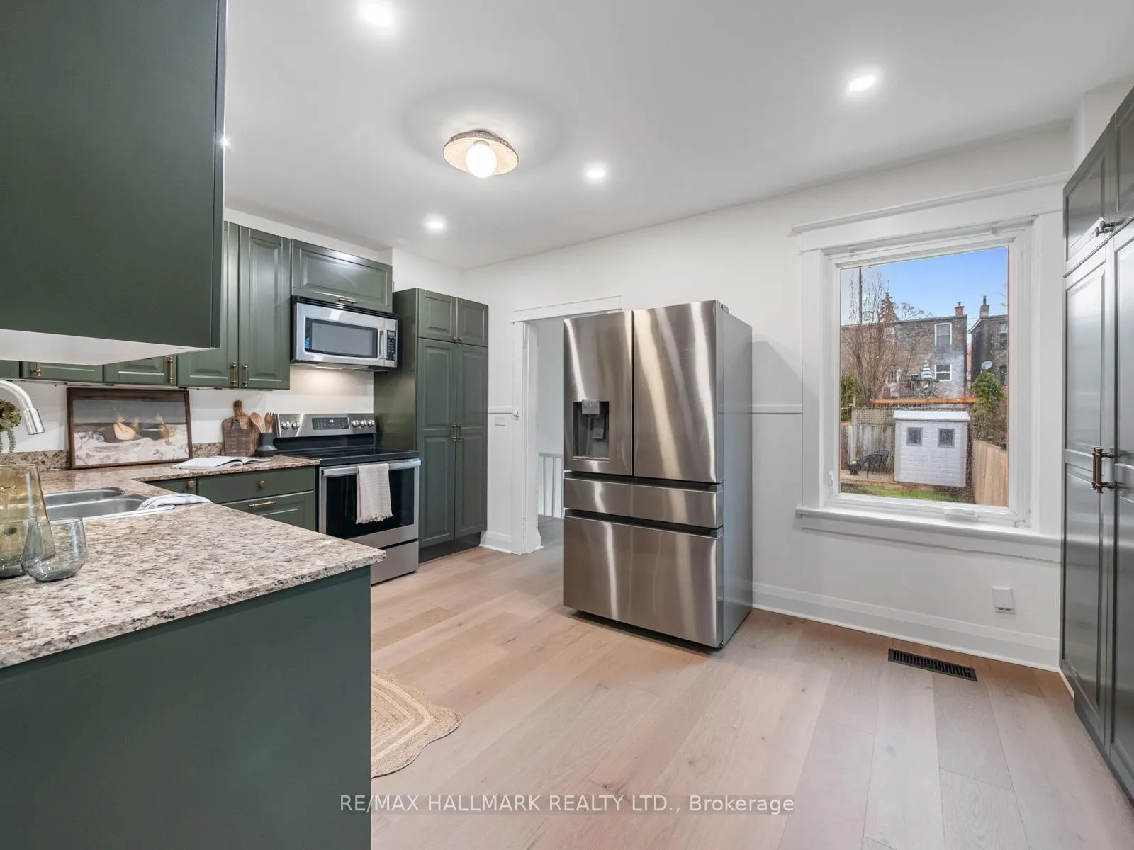 Photo 16 of 24 Richard Avenue, Toronto, Greenwood-Coxwell — HOMEH