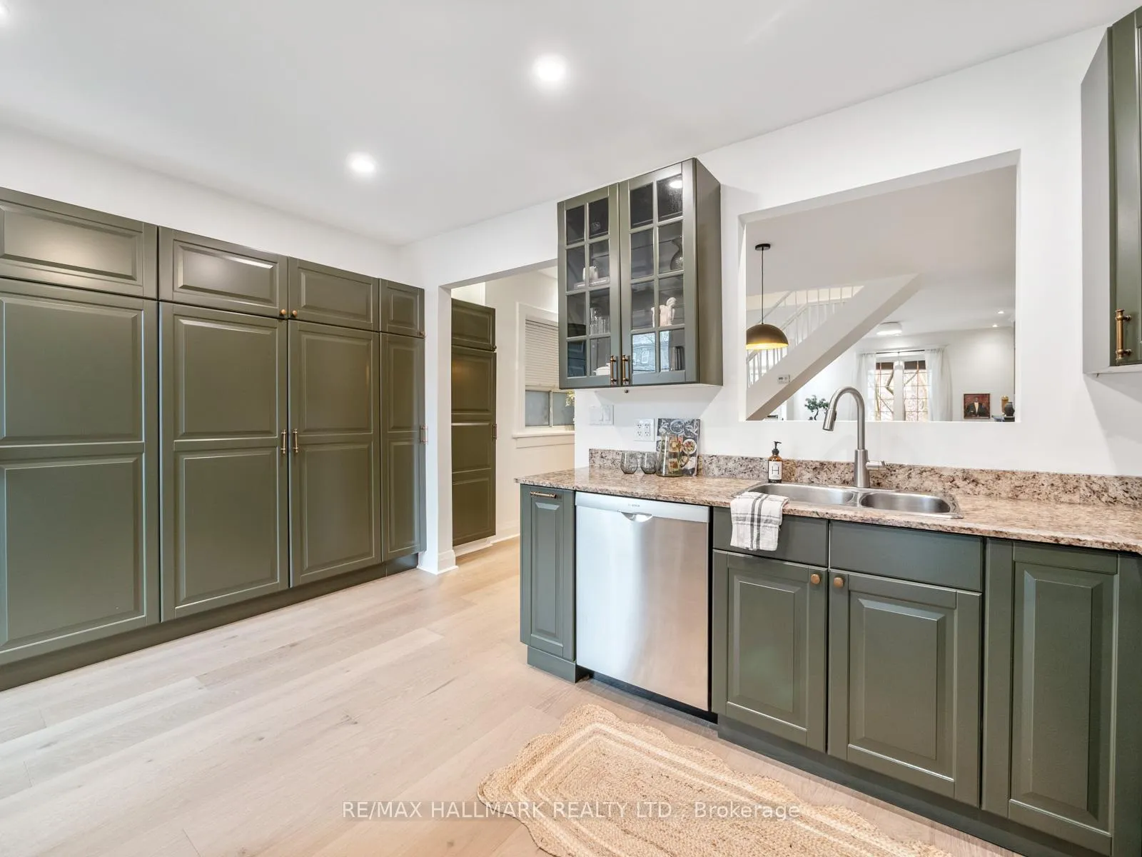Photo 20 of 24 Richard Avenue, Toronto, Greenwood-Coxwell — HOMEH
