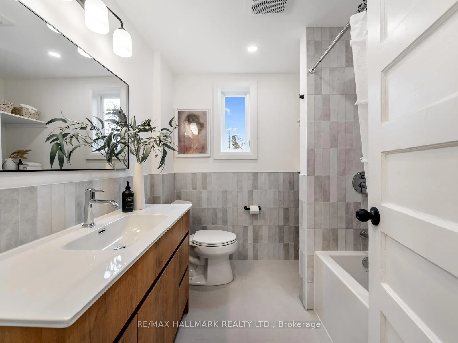 Photo 29 of 24 Richard Avenue, Toronto, Greenwood-Coxwell — HOMEH