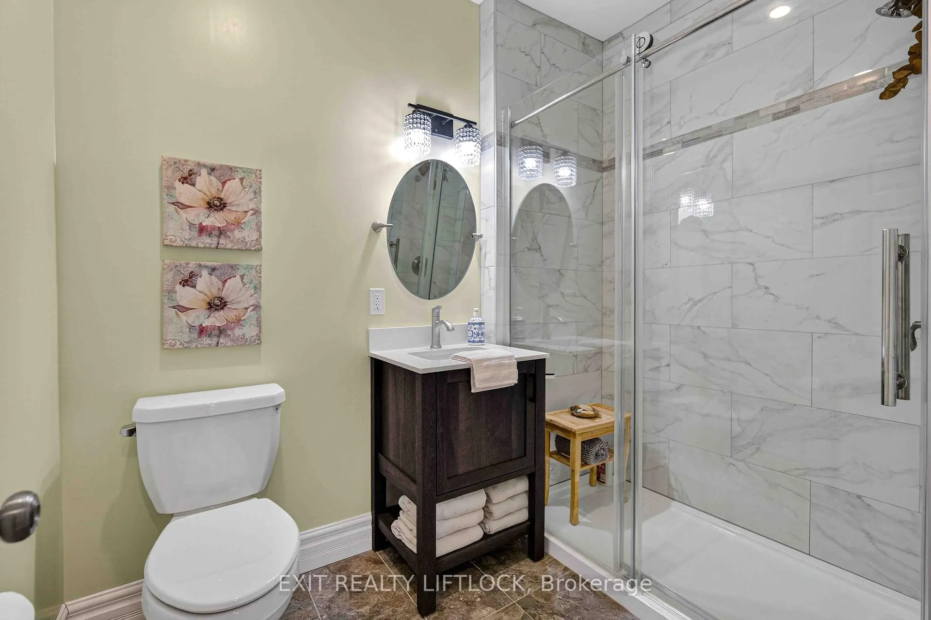 Photo 20 of 2464 Queen Mary Street, Cavan Monaghan, Cavan Twp — HOMEH