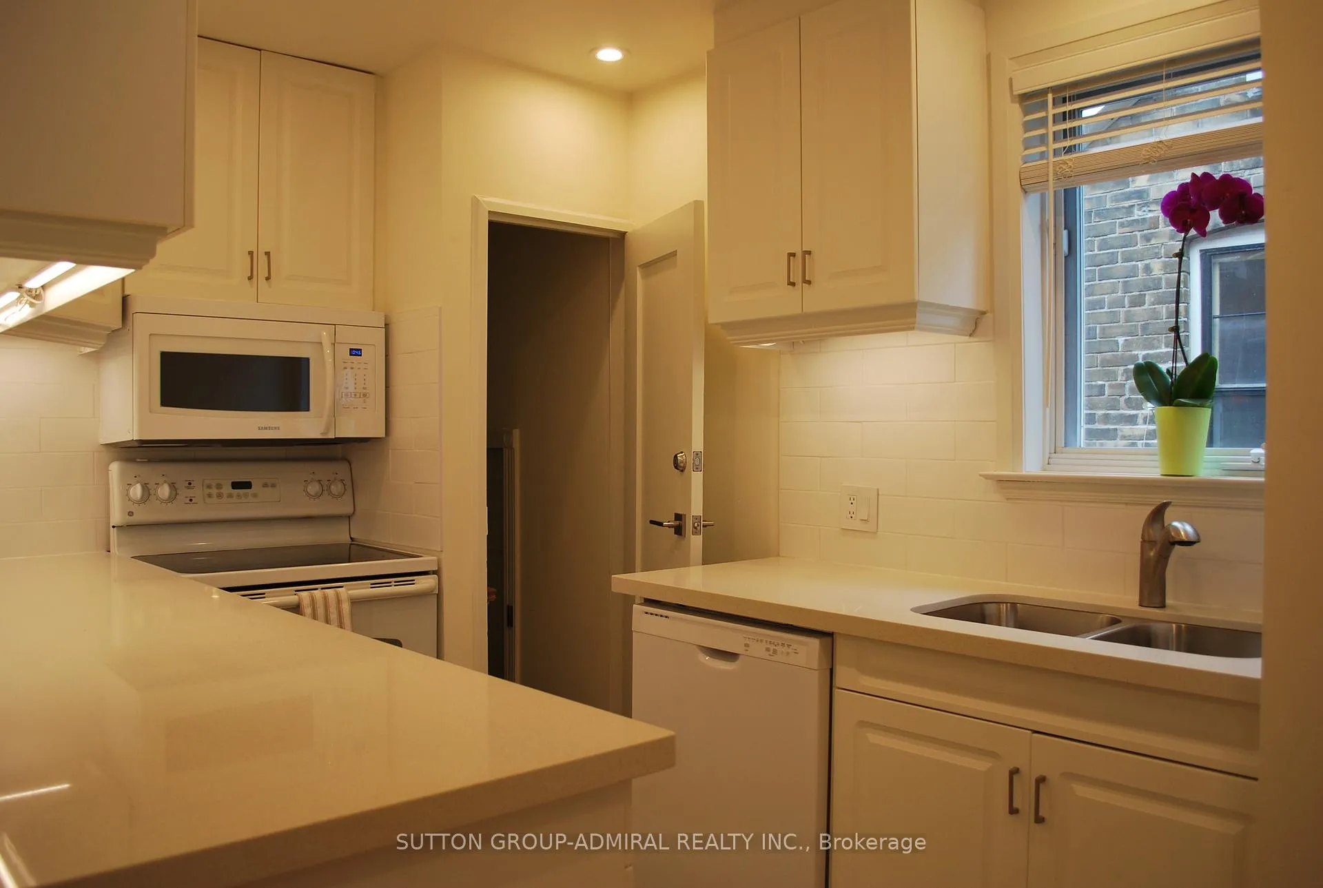 Photo 12 of 89 Rumsey Road, Toronto, Leaside — HOMEH