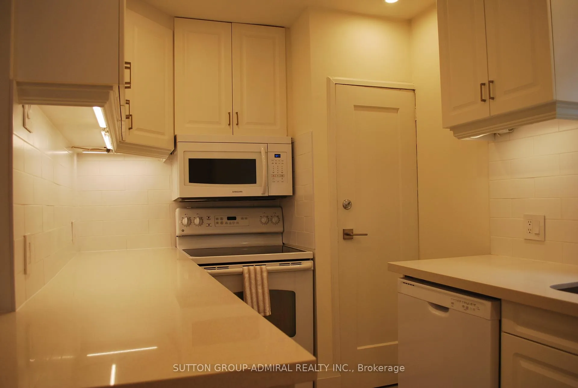 Photo 15 of 89 Rumsey Road, Toronto, Leaside — HOMEH