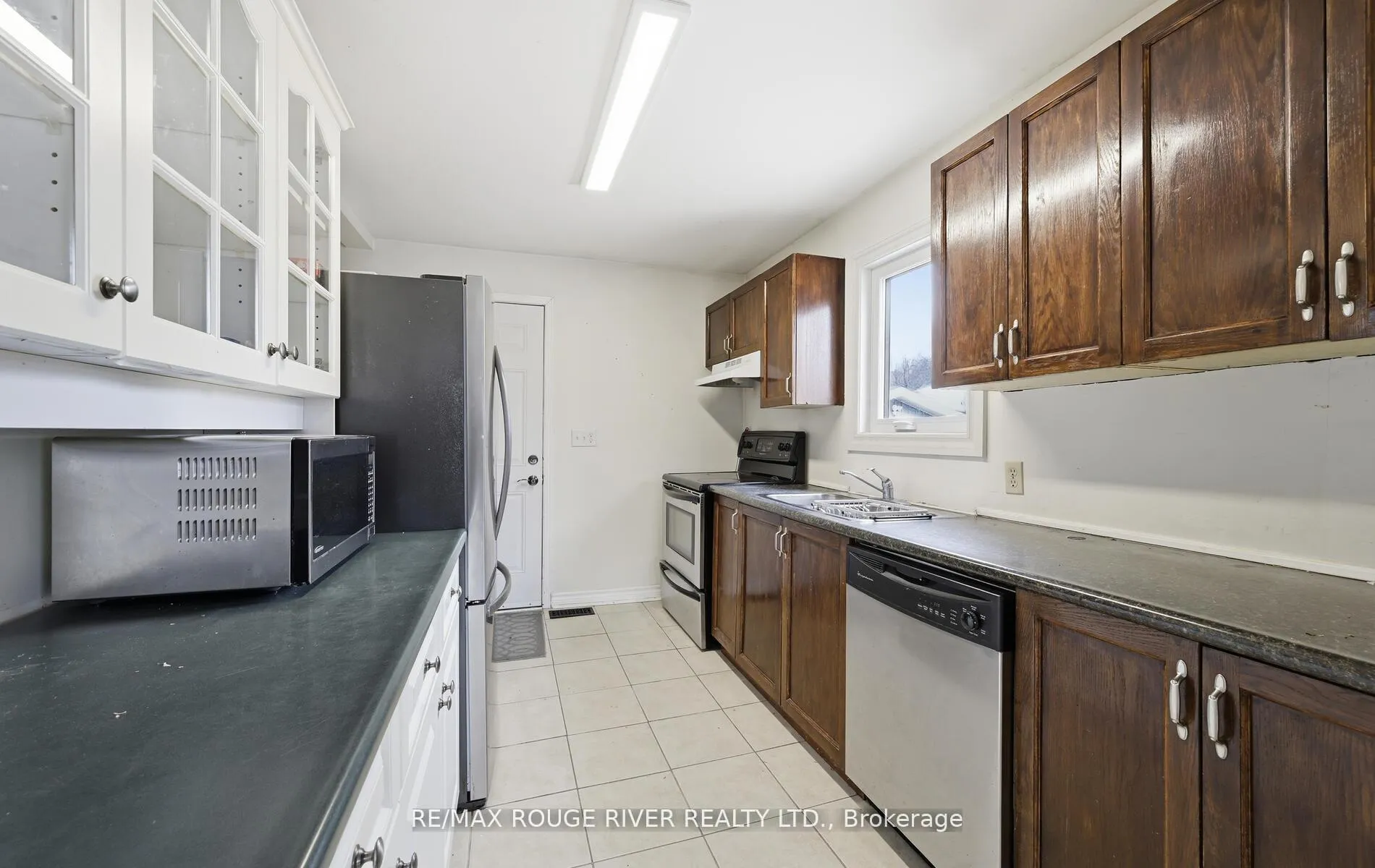 Photo 5 of 344 Elmgrove Avenue, Oshawa, Vanier — HOMEH