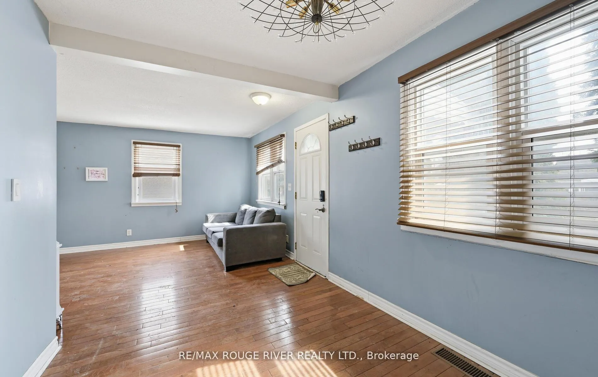 Photo 12 of 344 Elmgrove Avenue, Oshawa, Vanier — HOMEH