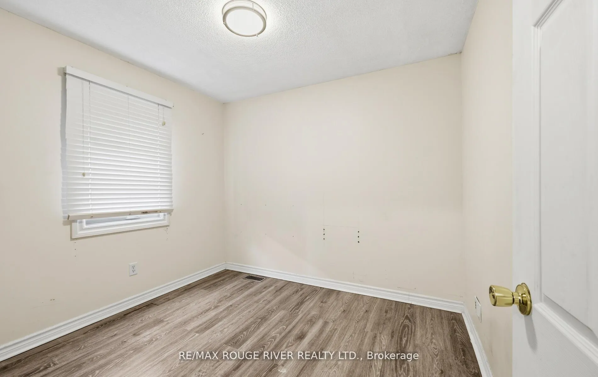 Photo 19 of 344 Elmgrove Avenue, Oshawa, Vanier — HOMEH