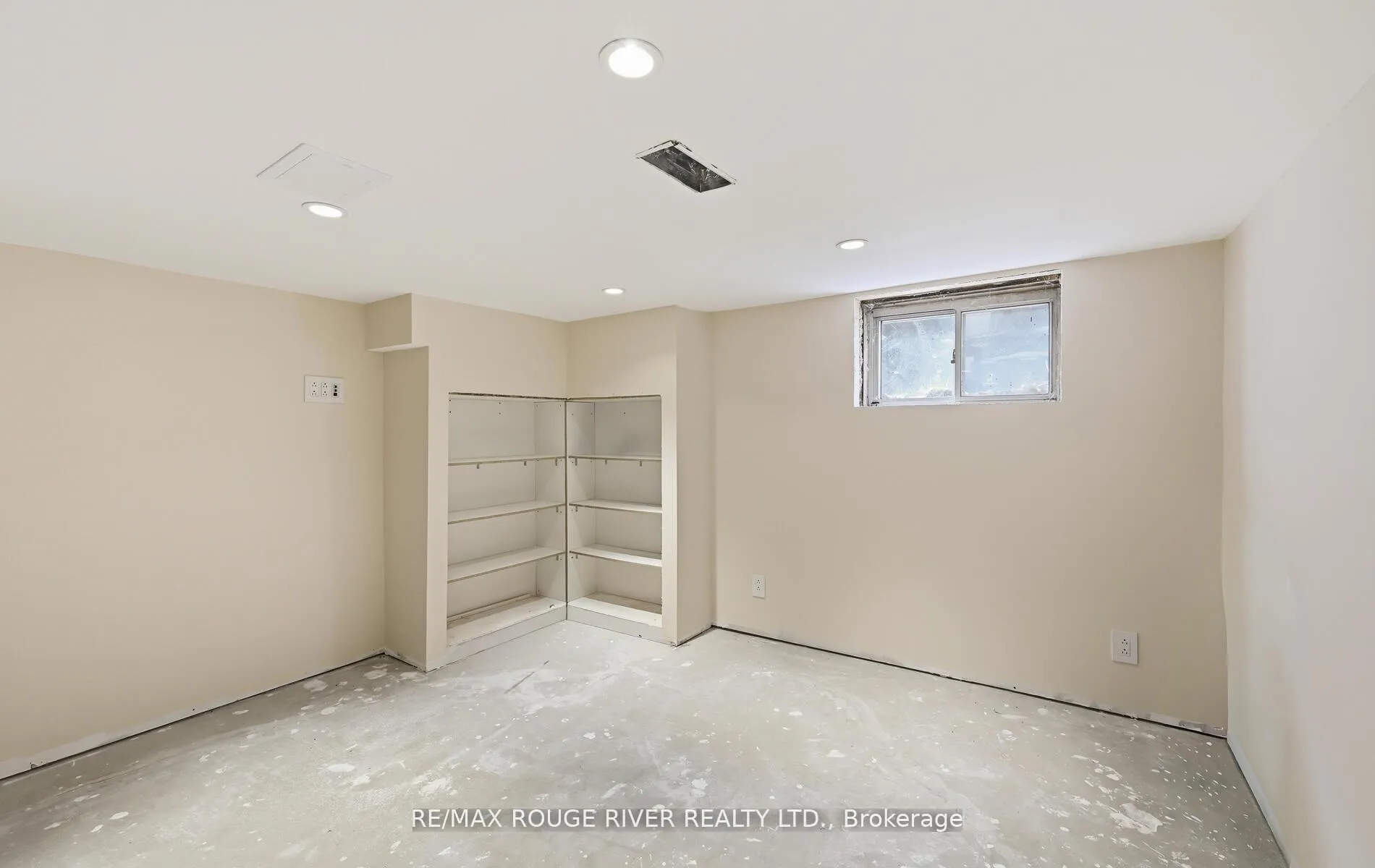 Photo 23 of 344 Elmgrove Avenue, Oshawa, Vanier — HOMEH