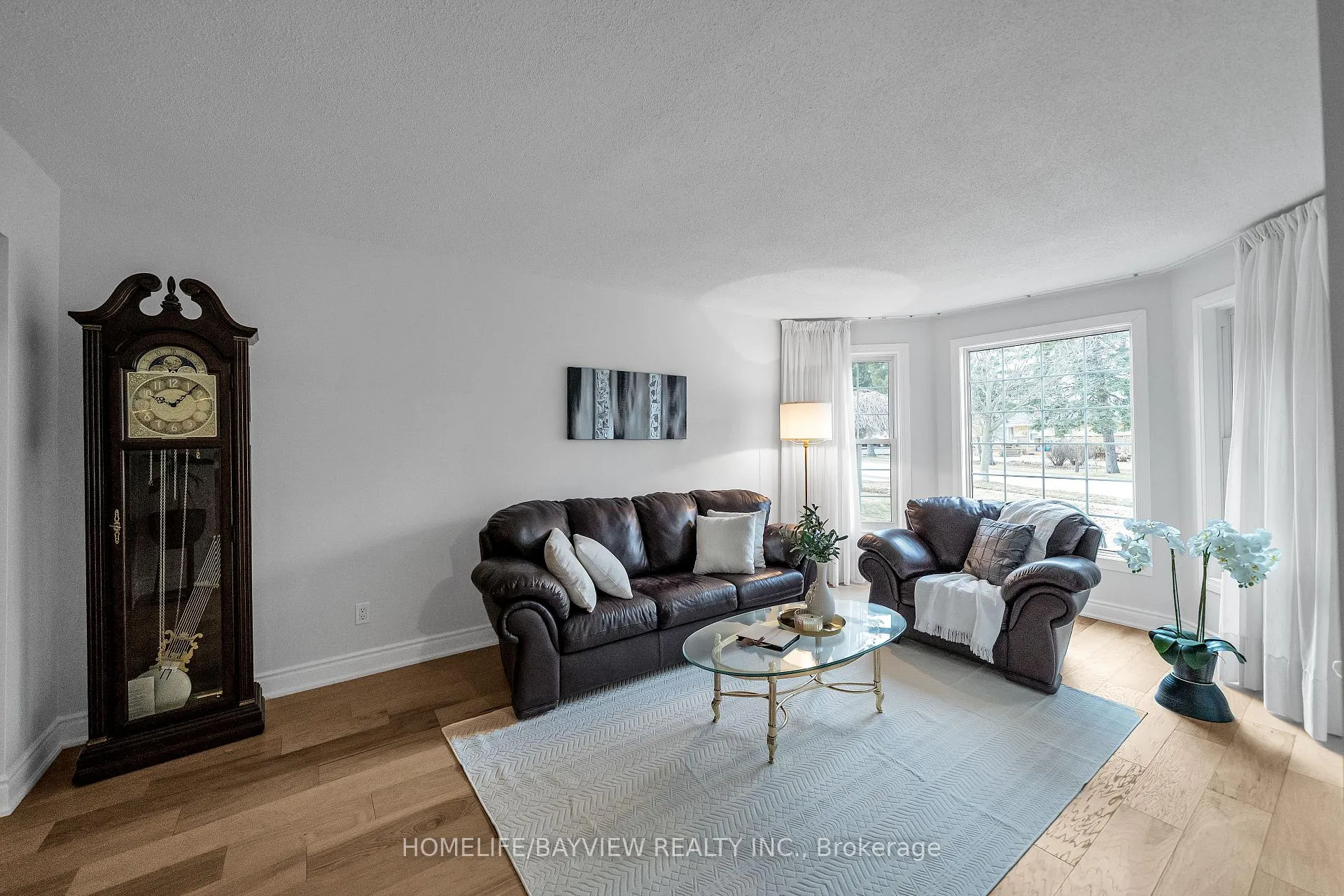 Photo 4 of 565 Sheppard Avenue, Pickering, Woodlands — HOMEH