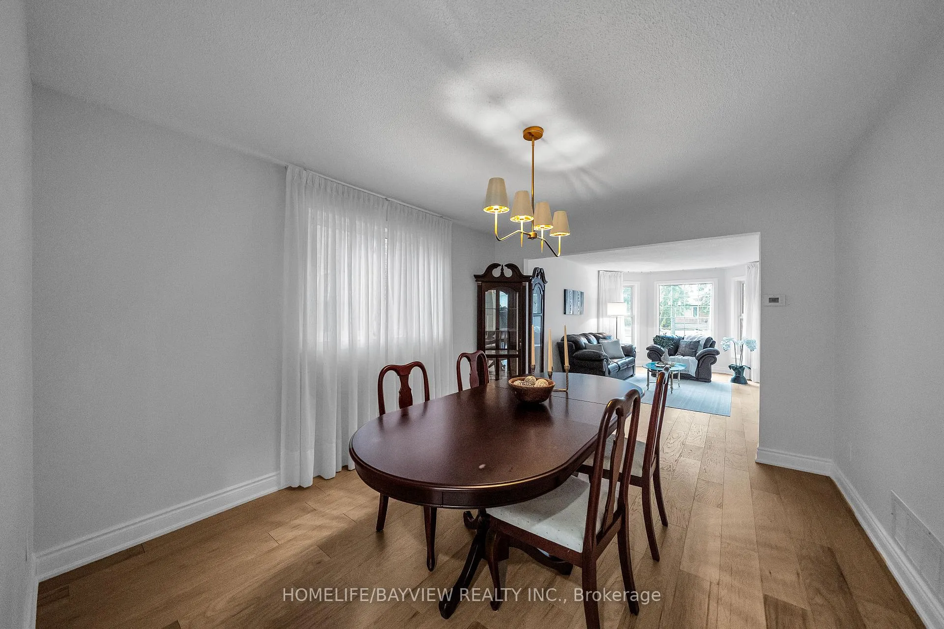 Photo 5 of 565 Sheppard Avenue, Pickering, Woodlands — HOMEH