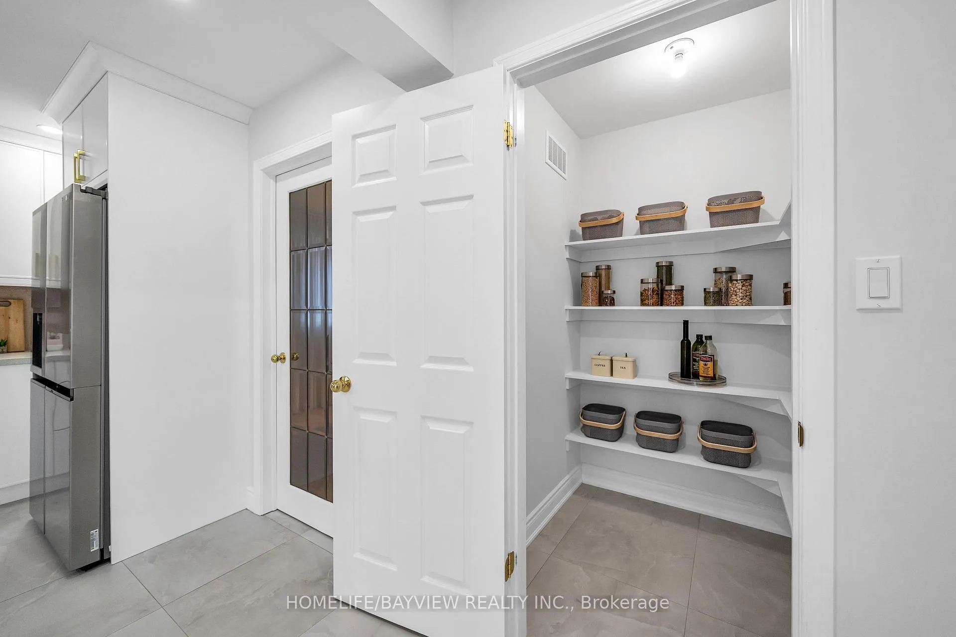Photo 13 of 565 Sheppard Avenue, Pickering, Woodlands — HOMEH