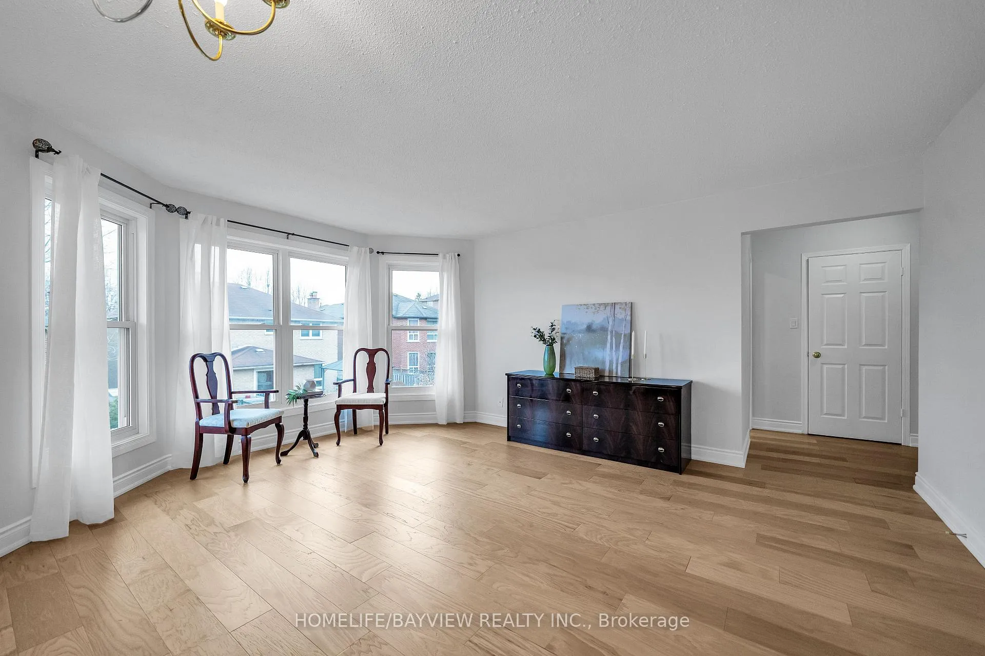 Photo 18 of 565 Sheppard Avenue, Pickering, Woodlands — HOMEH