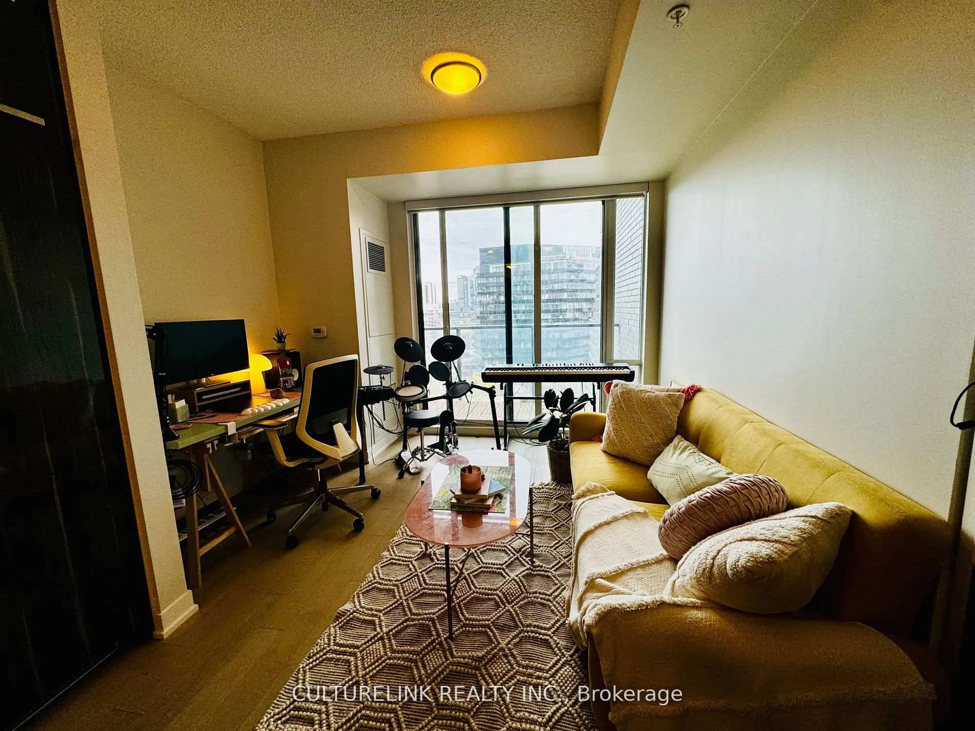Photo 3 of Unit S915, 120 Bayview Avenue, Toronto, Waterfront Communities — HOMEH