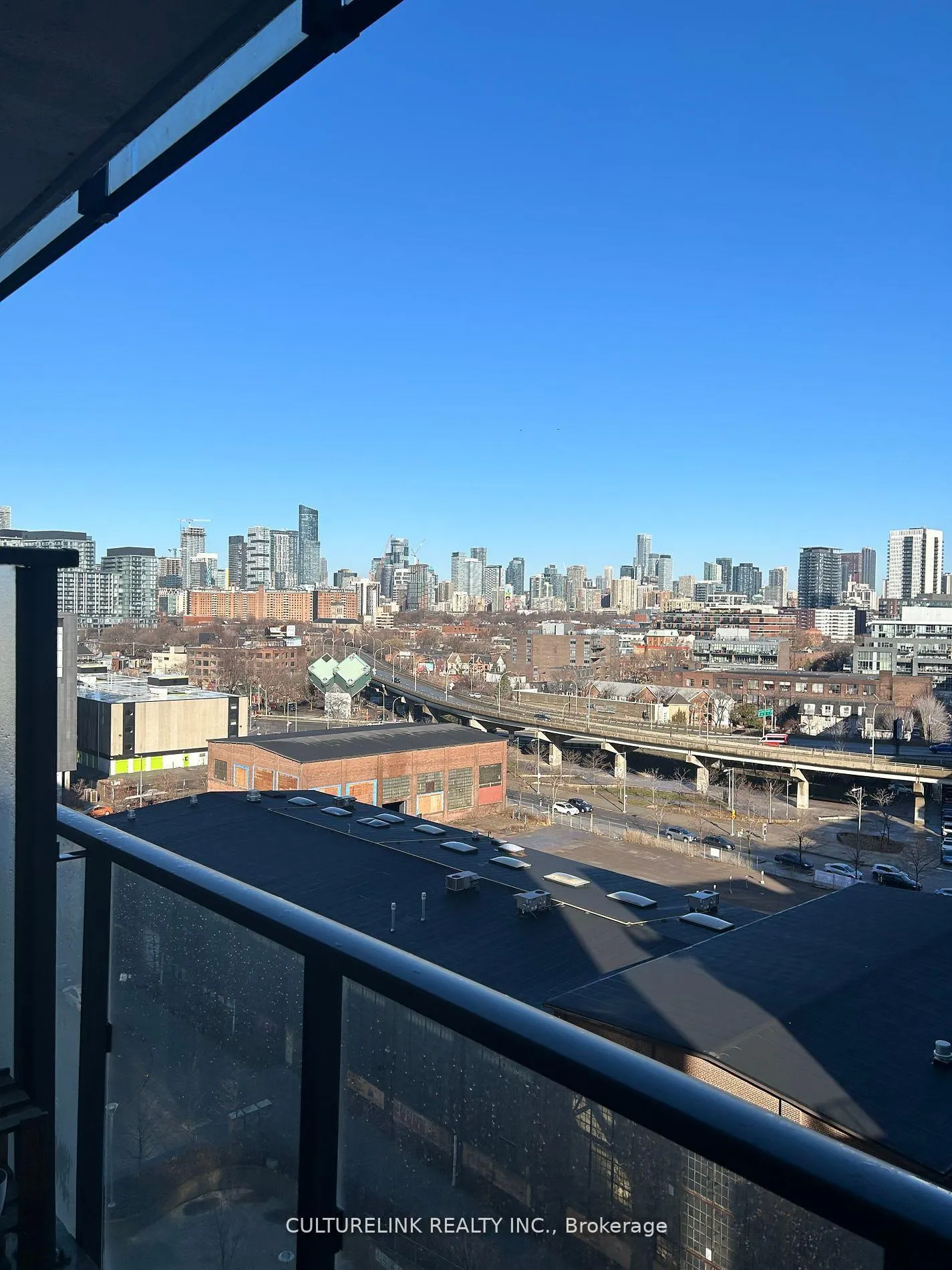 Photo 12 of Unit S915, 120 Bayview Avenue, Toronto, Waterfront Communities — HOMEH