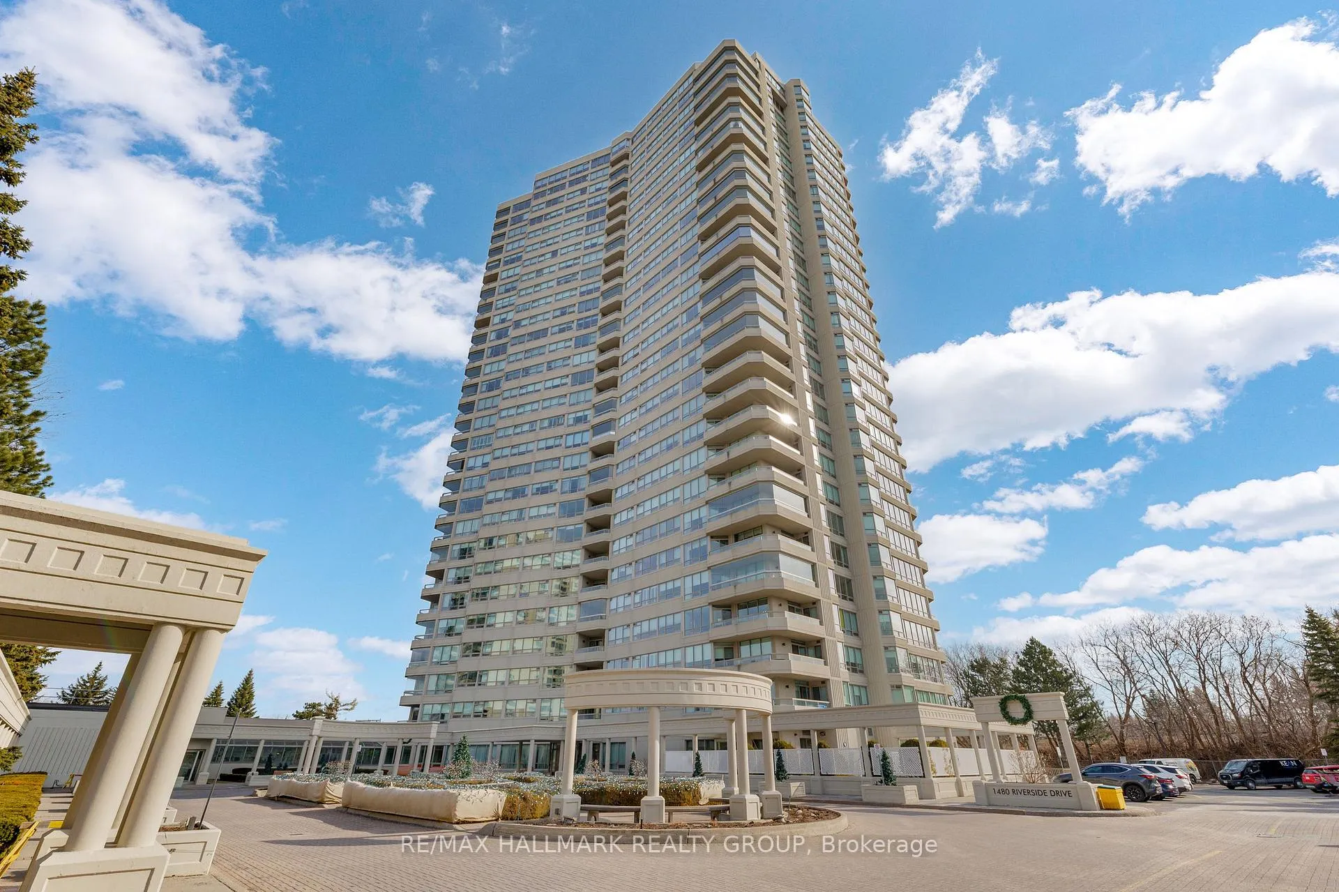 Photo 2 of Unit 2403, 1480 Riverside Drive, Ottawa, Riverview Park — HOMEH