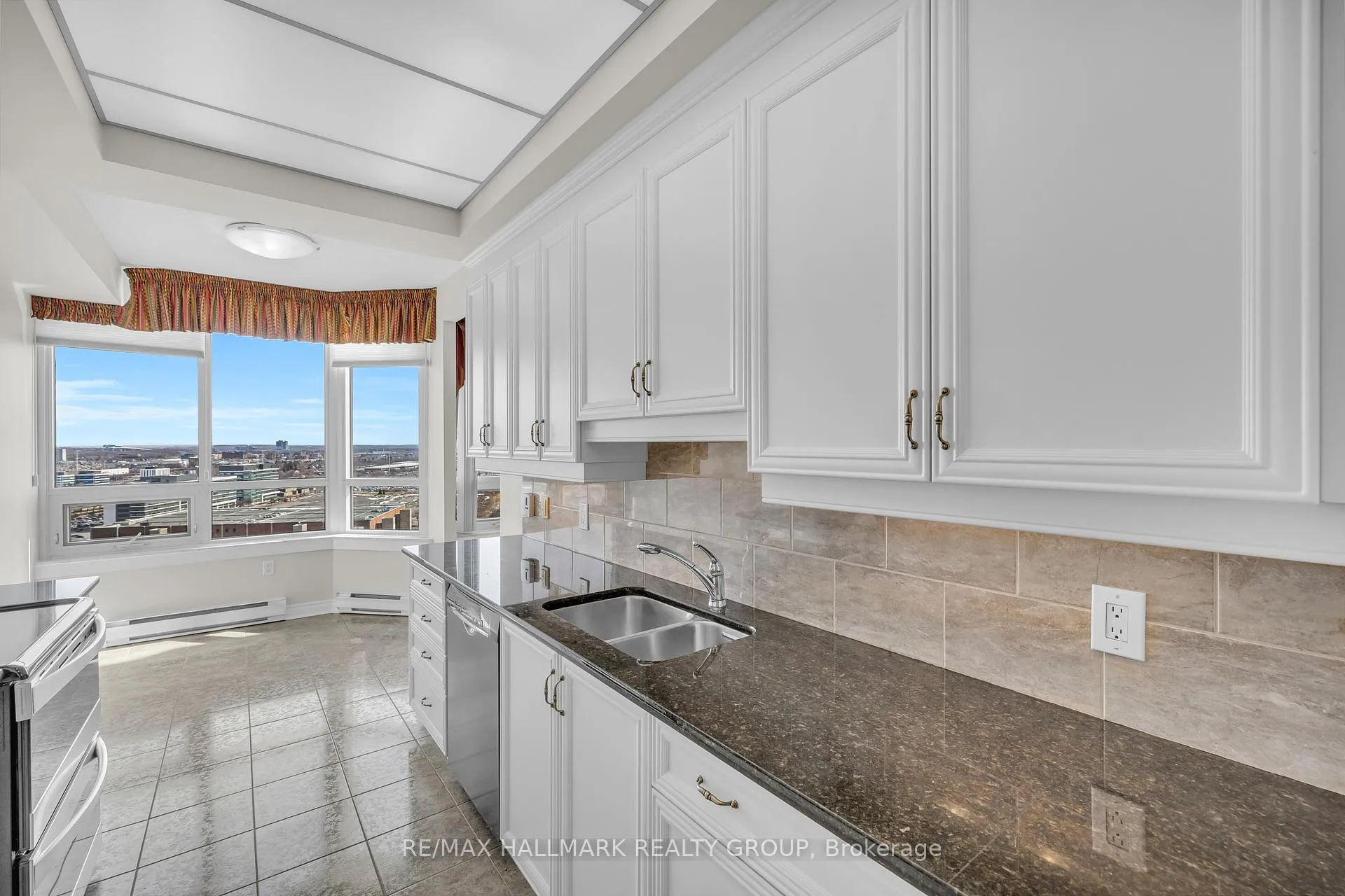 Photo 11 of Unit 2403, 1480 Riverside Drive, Ottawa, Riverview Park — HOMEH