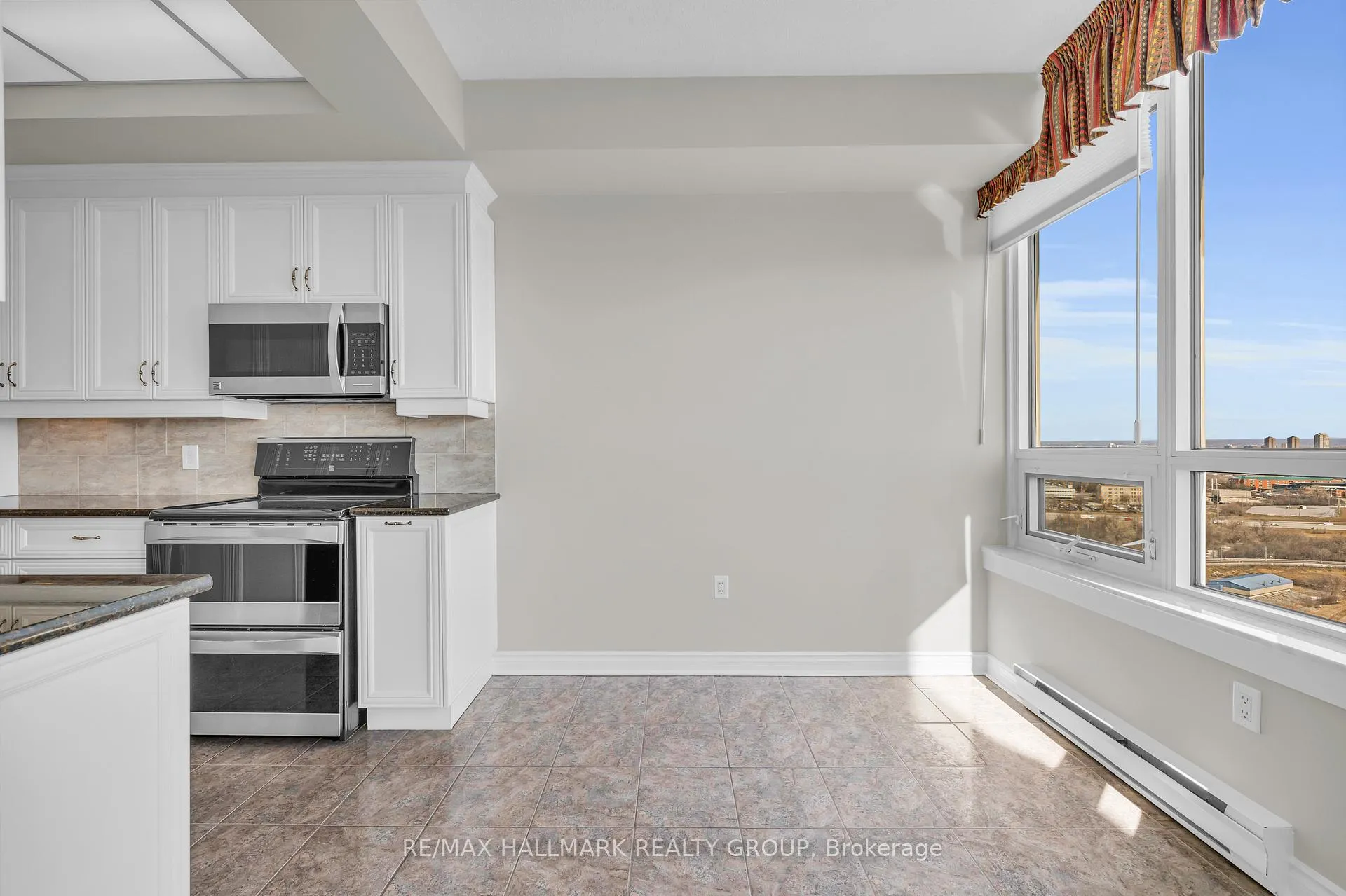 Photo 16 of Unit 2403, 1480 Riverside Drive, Ottawa, Riverview Park — HOMEH
