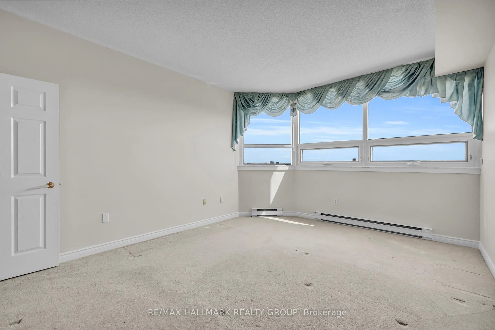 Photo 19 of Unit 2403, 1480 Riverside Drive, Ottawa, Riverview Park — HOMEH