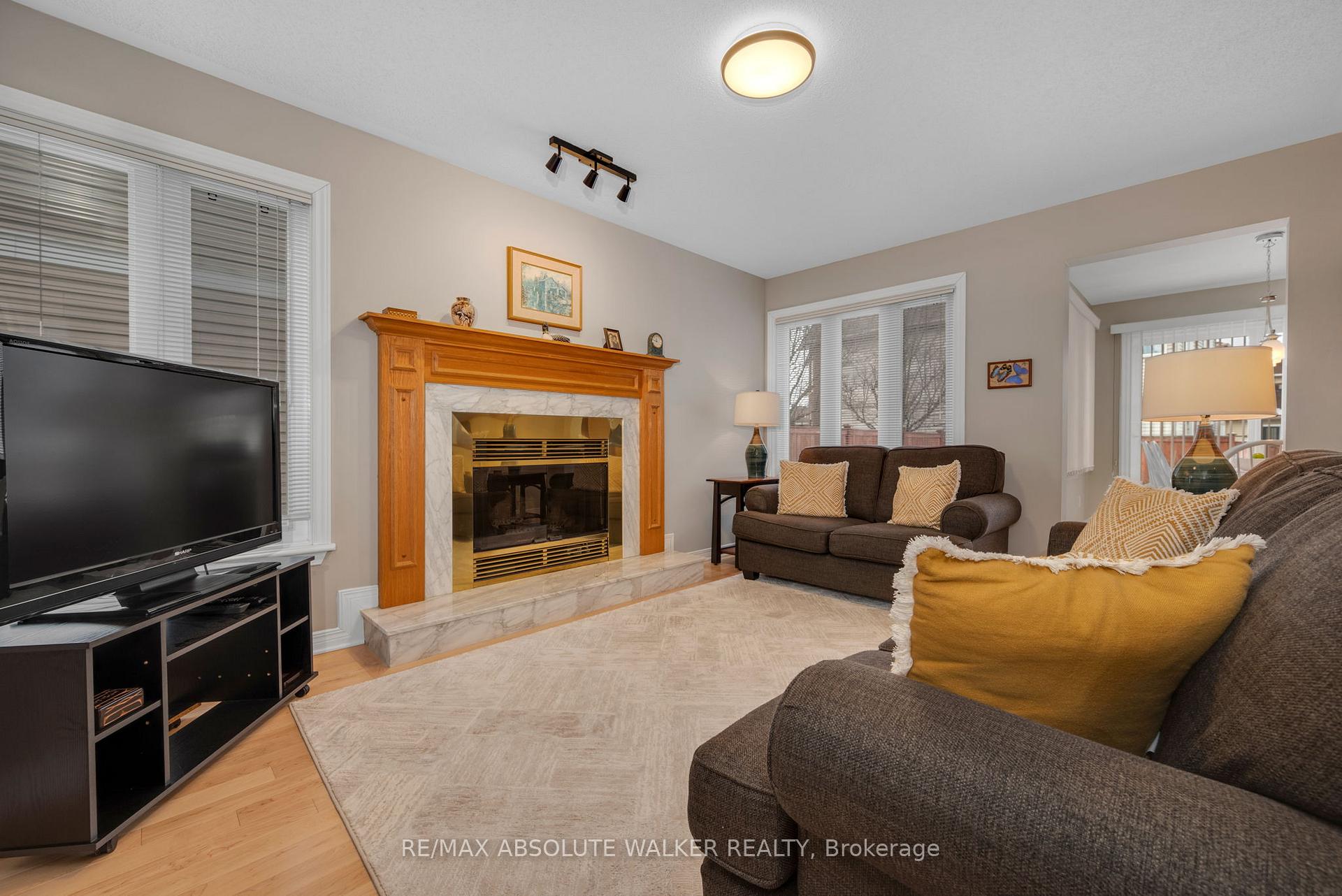 Photo 12 of 5 Forestglade Crescent, Ottawa, Hunt Club Park — HOMEH
