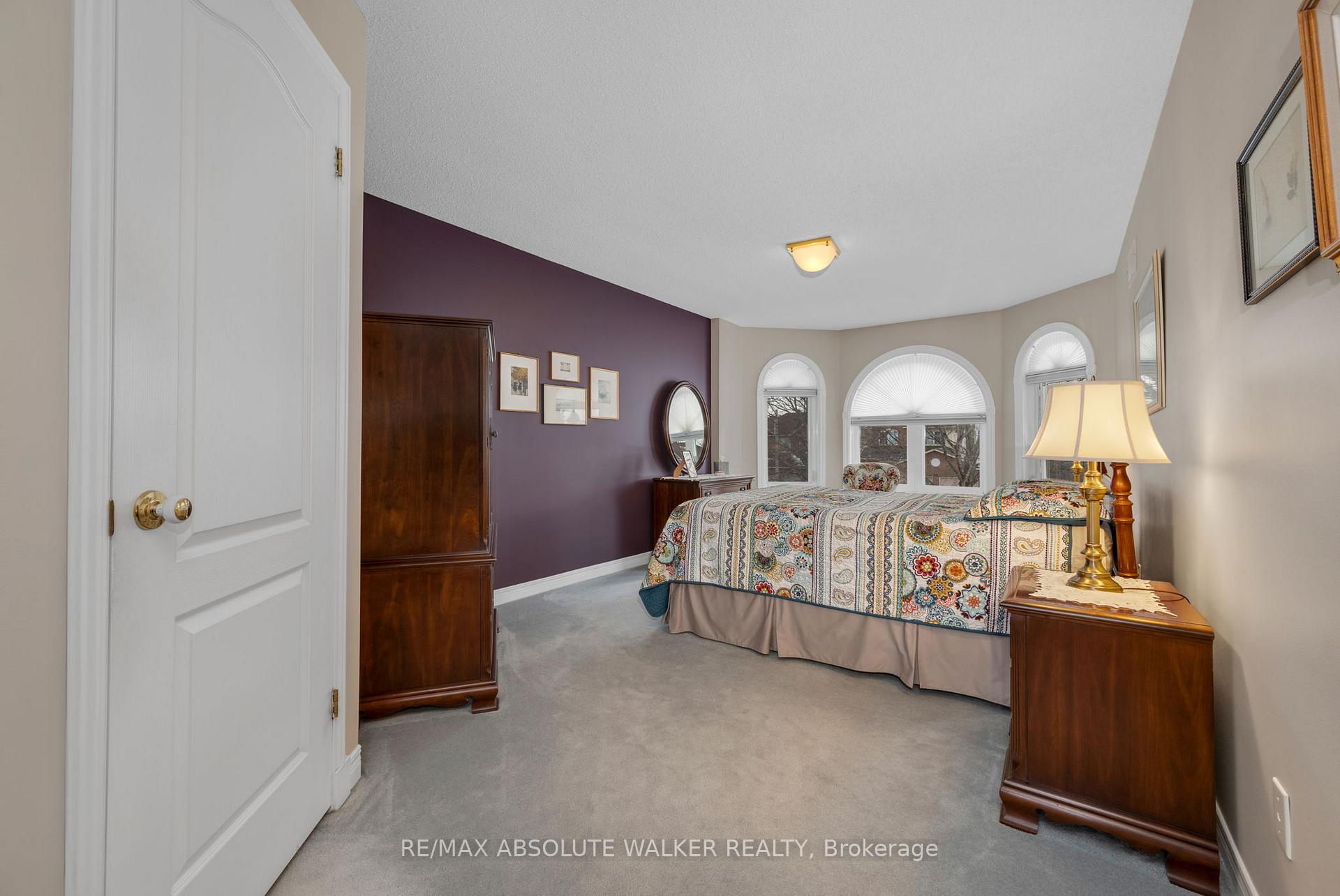 Photo 16 of 5 Forestglade Crescent, Ottawa, Hunt Club Park — HOMEH