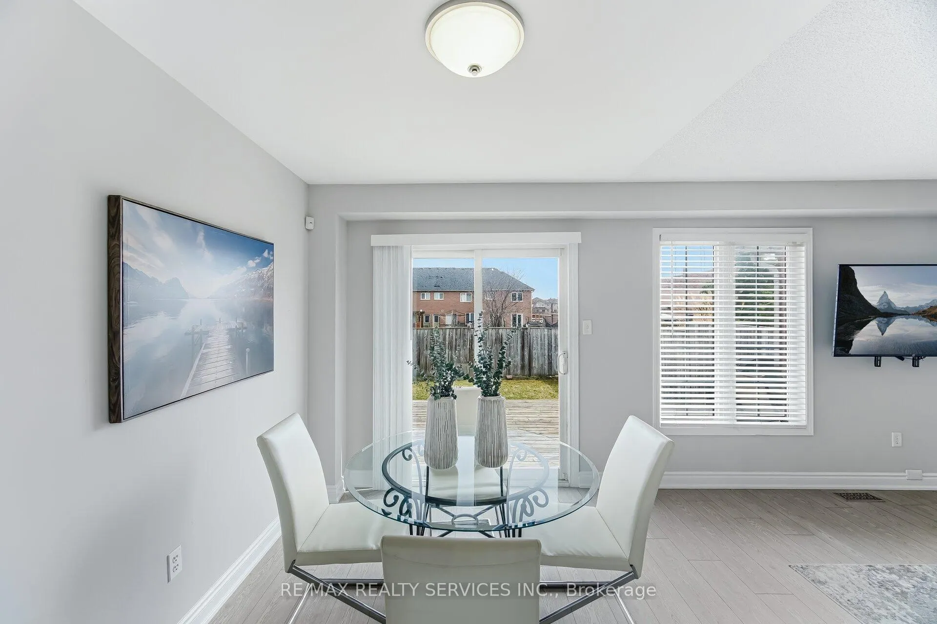 Photo 13 of 20 Mossgrove Crescent, Brampton, Northwest Sandalwood Parkway — HOMEH