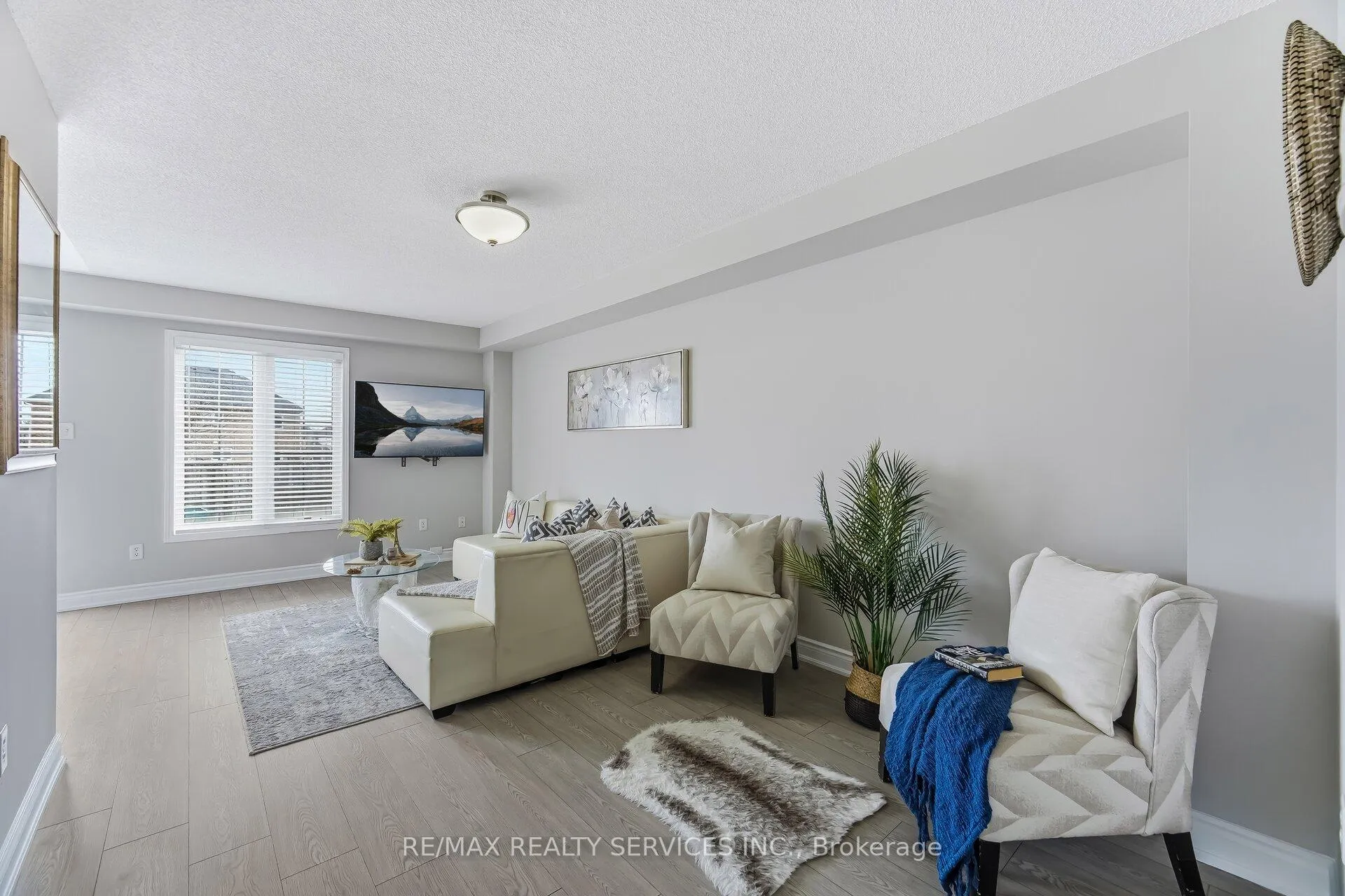 Photo 15 of 20 Mossgrove Crescent, Brampton, Northwest Sandalwood Parkway — HOMEH
