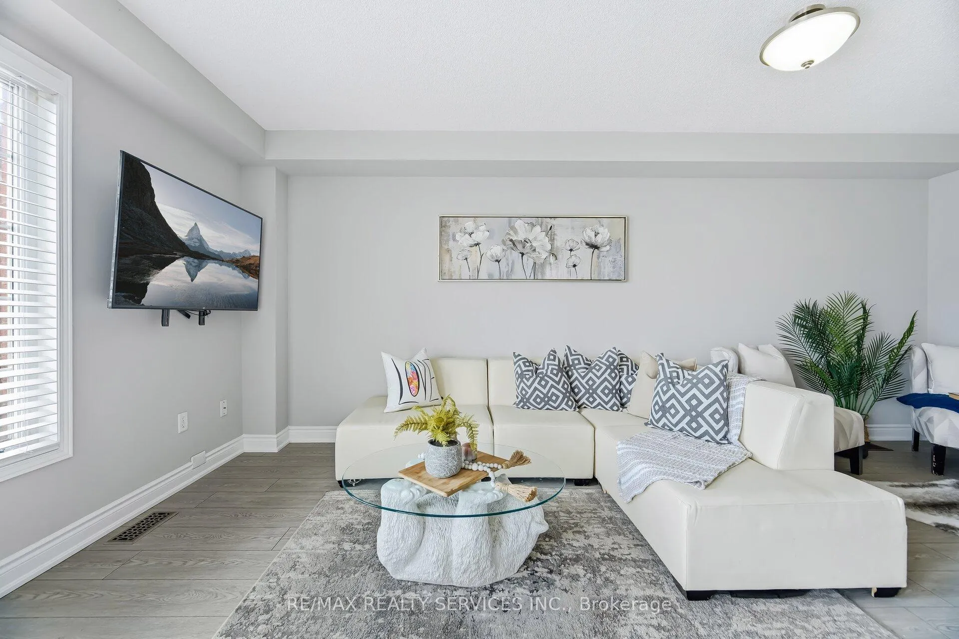 Photo 17 of 20 Mossgrove Crescent, Brampton, Northwest Sandalwood Parkway — HOMEH