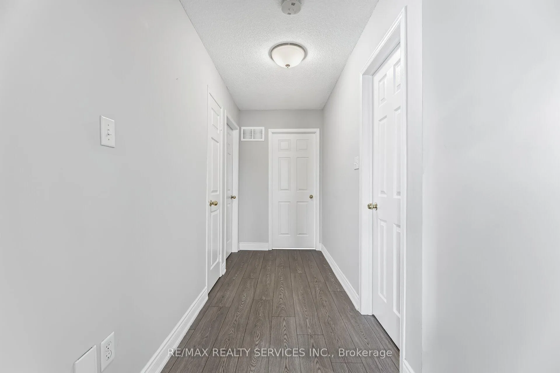 Photo 22 of 20 Mossgrove Crescent, Brampton, Northwest Sandalwood Parkway — HOMEH