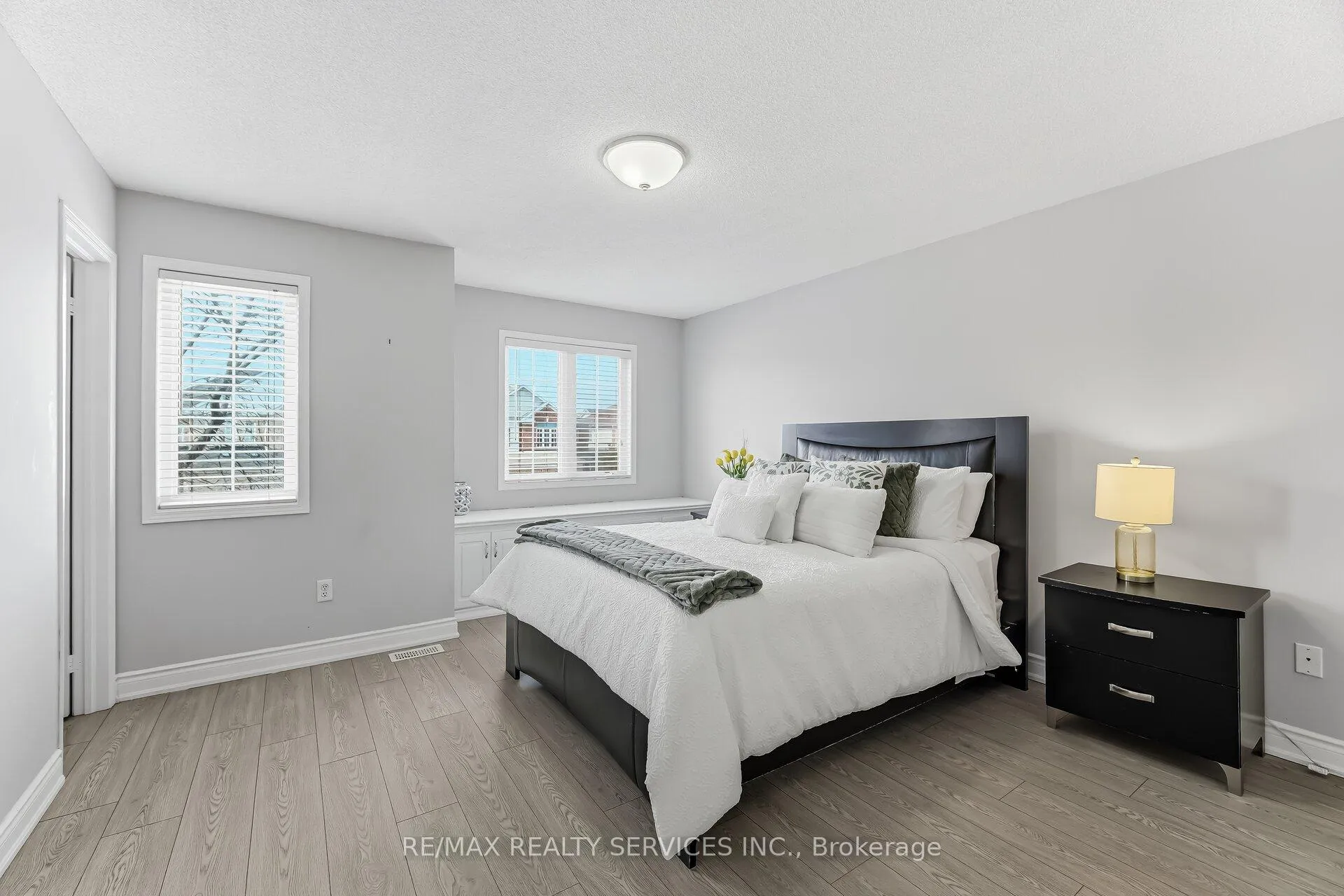 Photo 23 of 20 Mossgrove Crescent, Brampton, Northwest Sandalwood Parkway — HOMEH