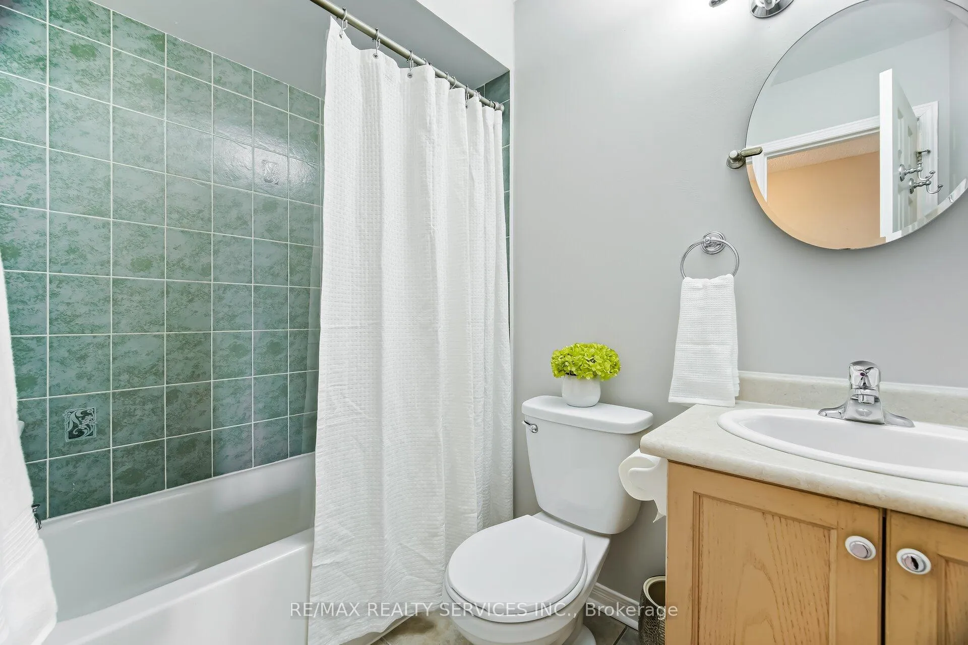 Photo 32 of 20 Mossgrove Crescent, Brampton, Northwest Sandalwood Parkway — HOMEH