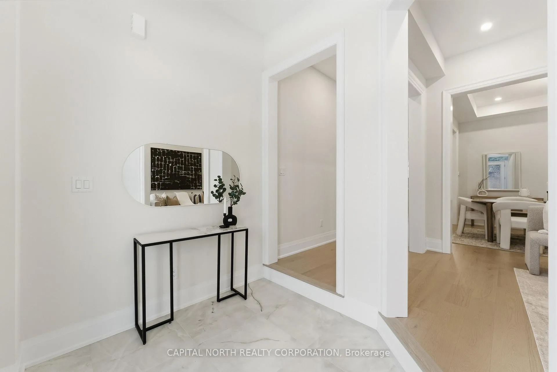 Photo 3 of 11 Gianvito Crescent, King, King City — HOMEH
